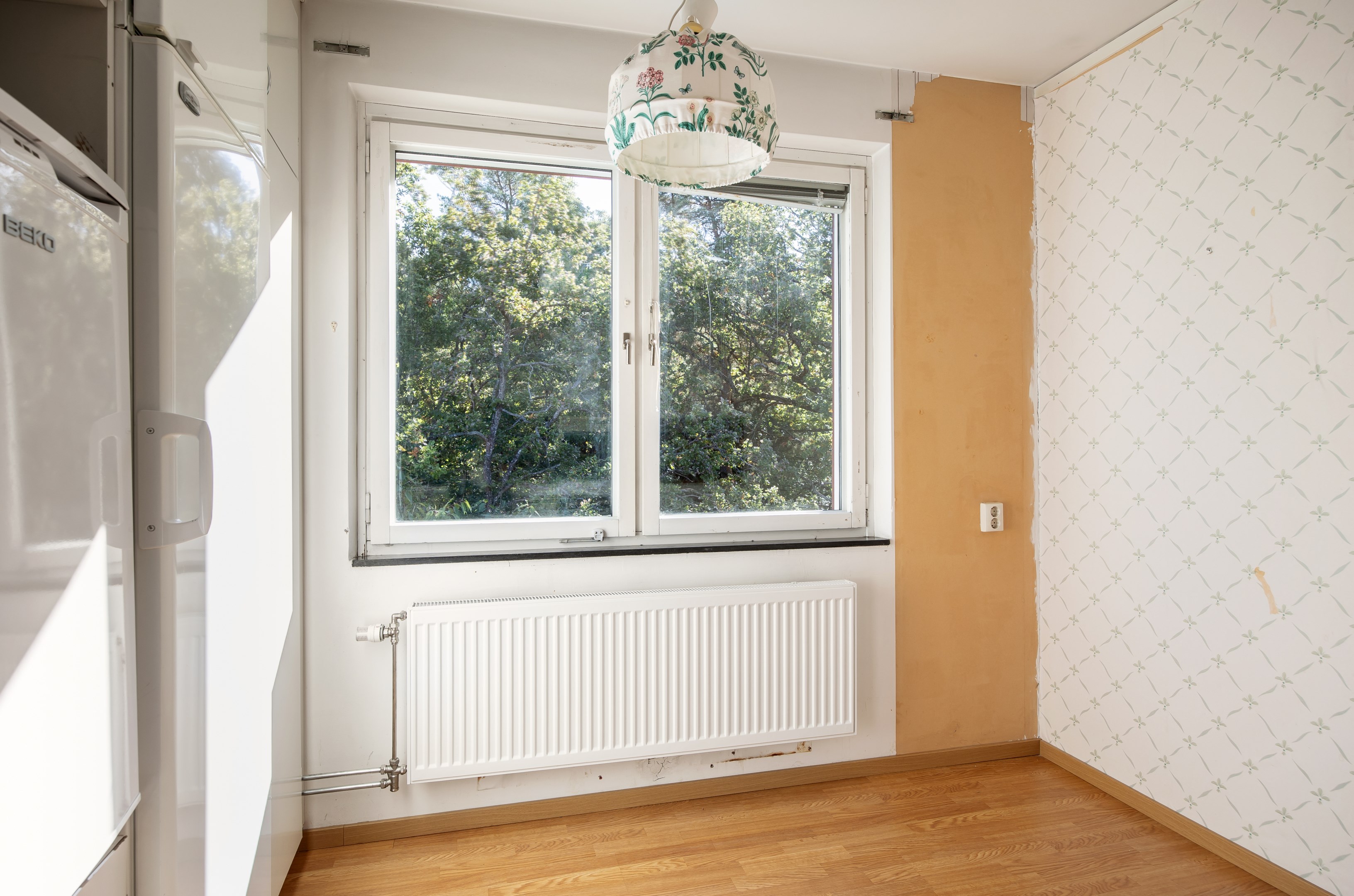 Bostadsbild från Ljuskärrsvägen 7, 2tr, Till salu i Ljuskärrsberget - Saltsjöbaden, Nacka