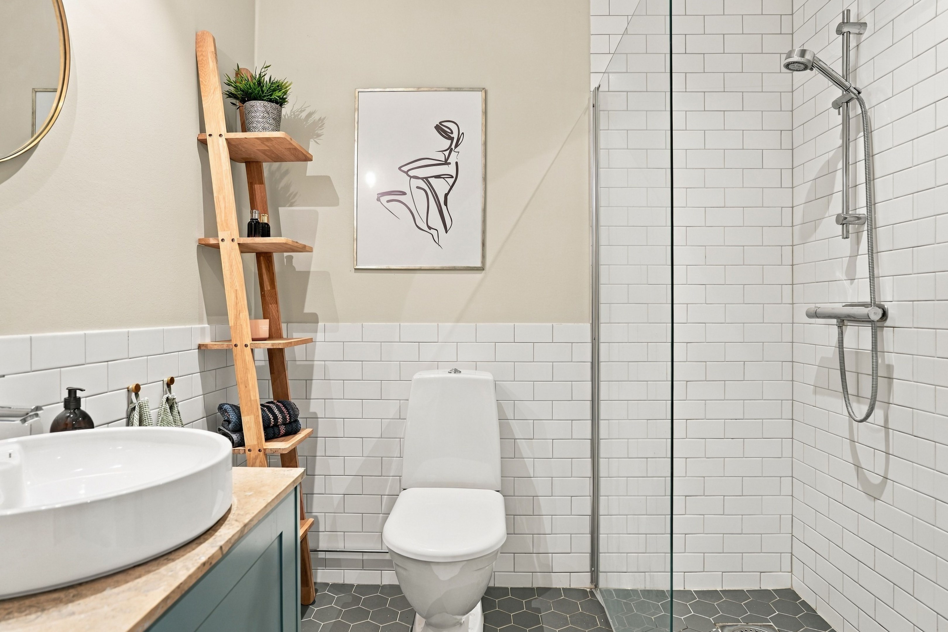 Bostadsbild från Torpsvängen 18, Till salu i Lindbacken, Uppsala