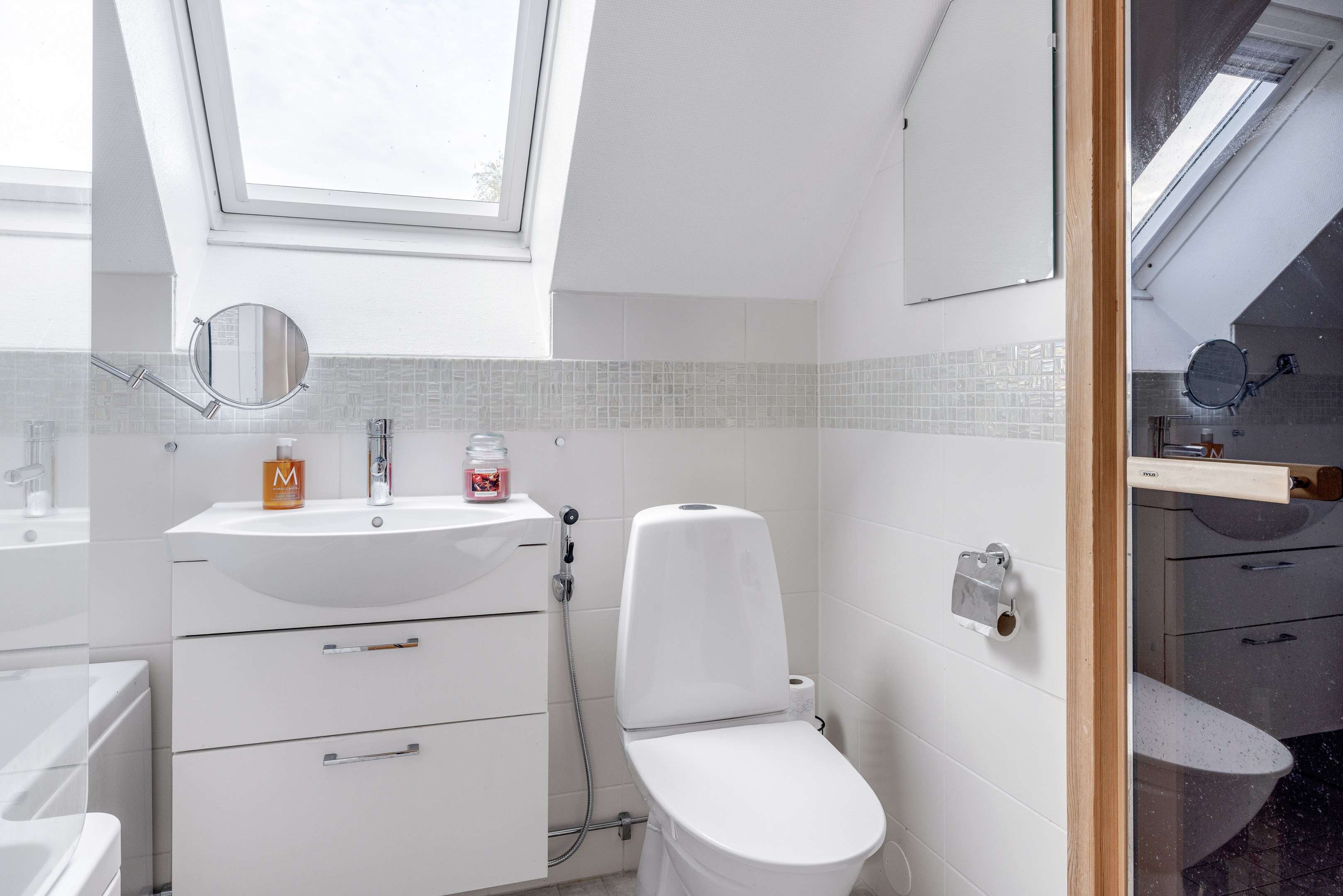 Bostadsbild från Bertilsvägen 24, Till salu i Berthåga, Uppsala