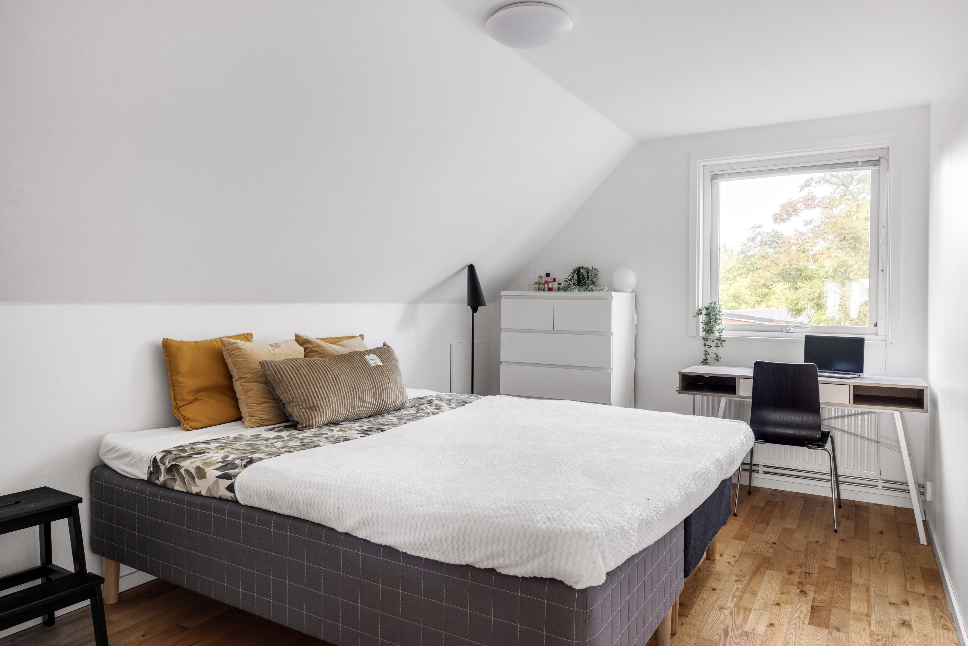 Bostadsbild från Bertilsvägen 24, Till salu i Berthåga, Uppsala