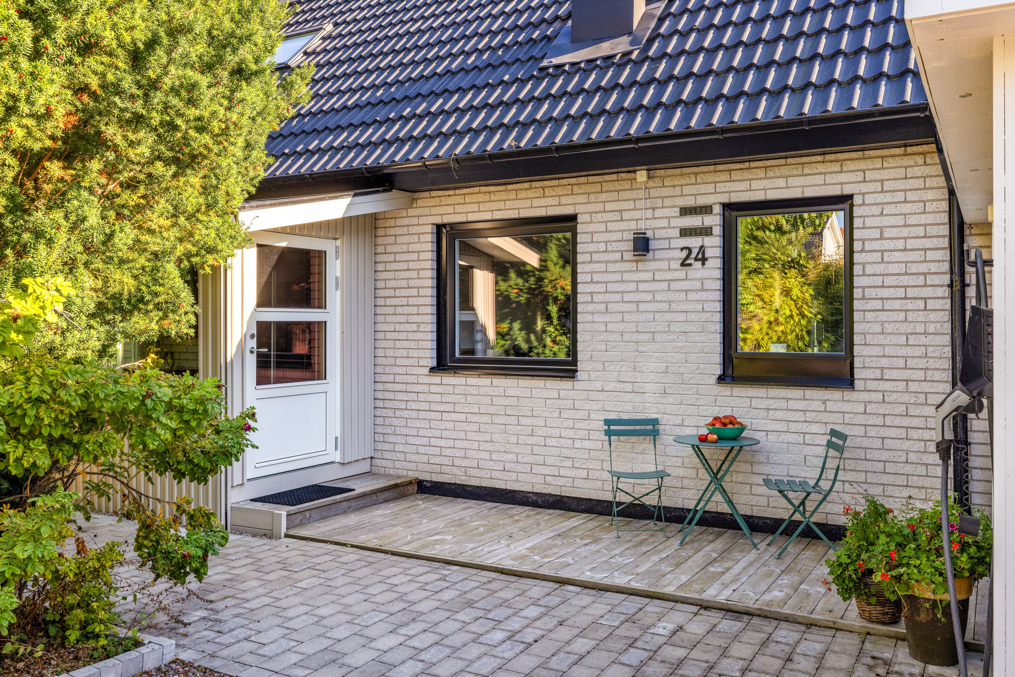 Bostadsbild från Bertilsvägen 24, Till salu i Berthåga, Uppsala