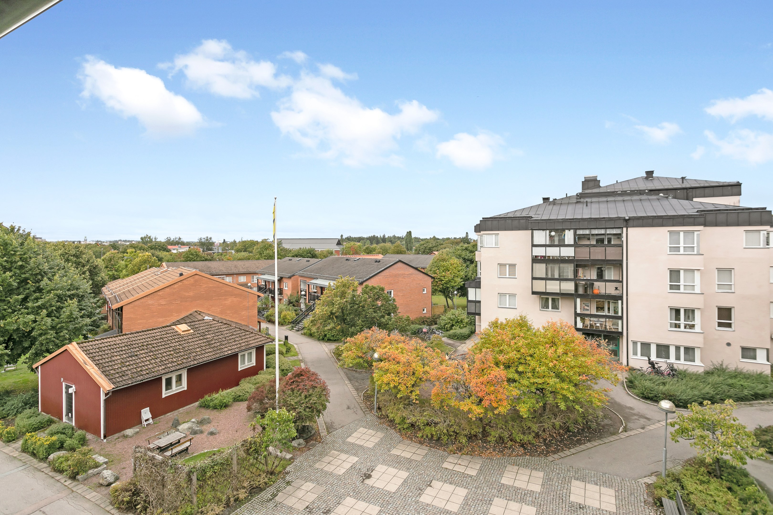 Bostadsbild från Von Bahrs väg 22, Till salu i Ling, Uppsala