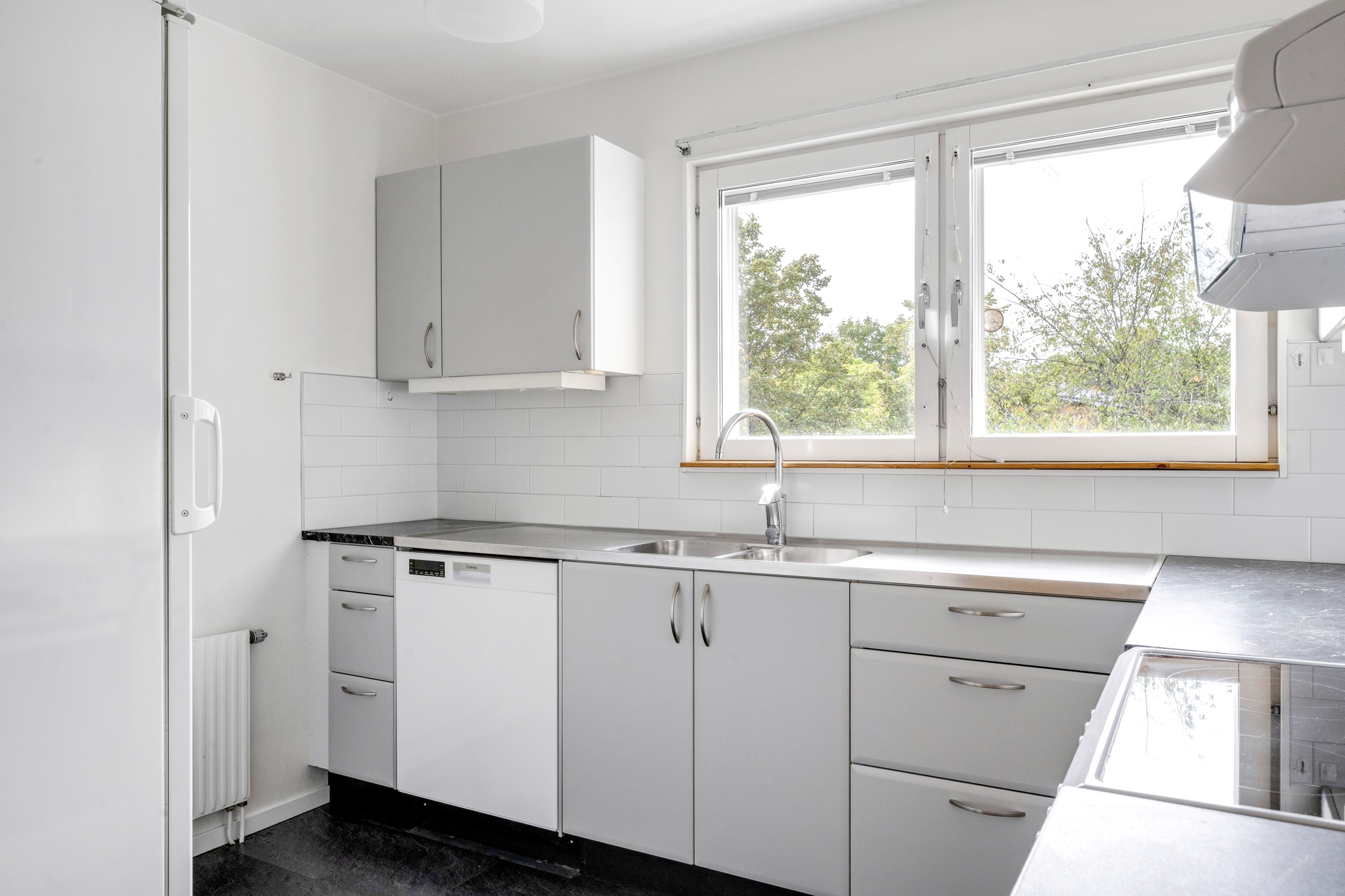 Bostadsbild från Von Bahrs väg 22, Till salu i Ling, Uppsala