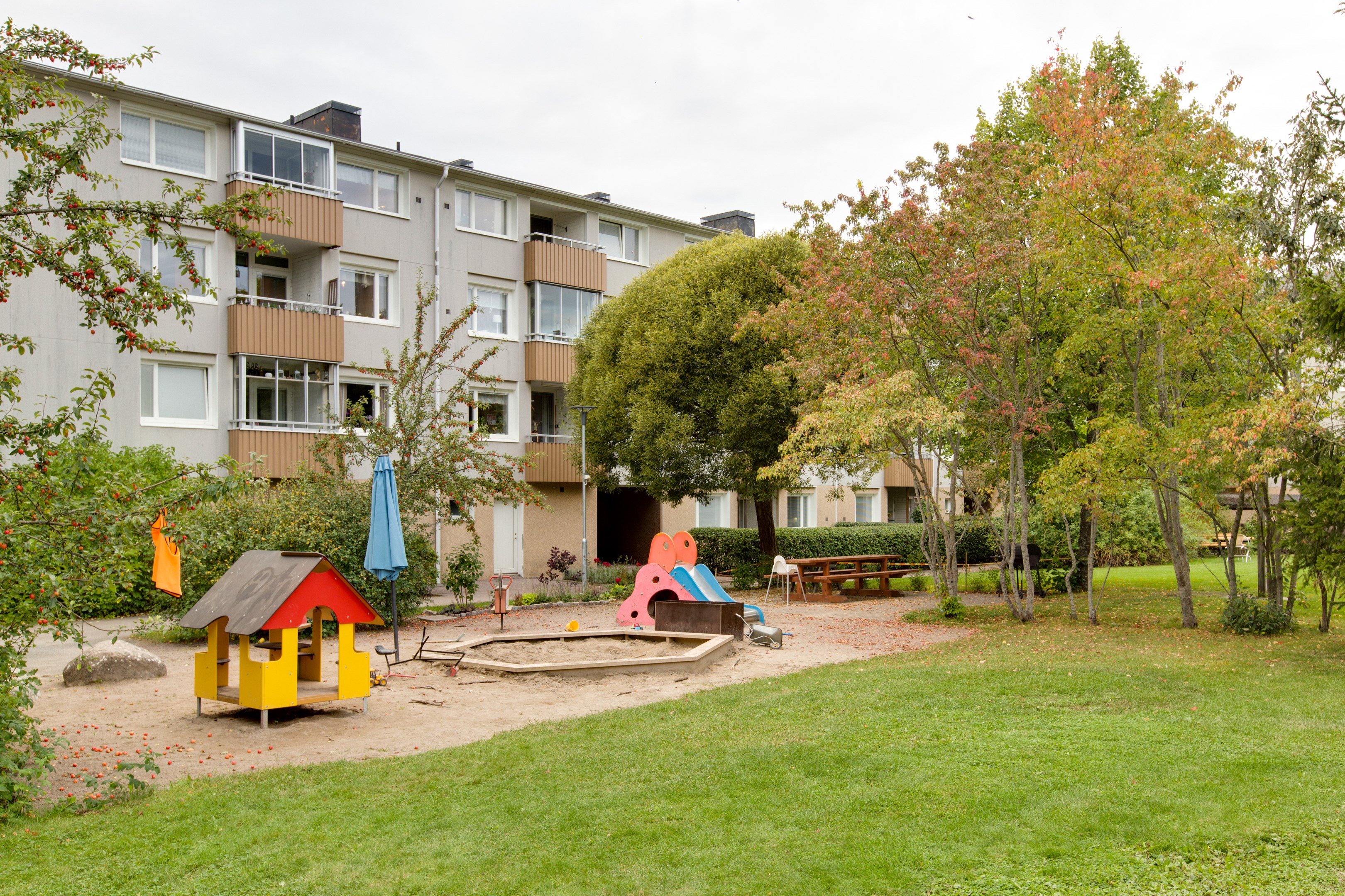 Bostadsbild från Fjärdhundragatan 58, Till salu i Tunabackar, Uppsala