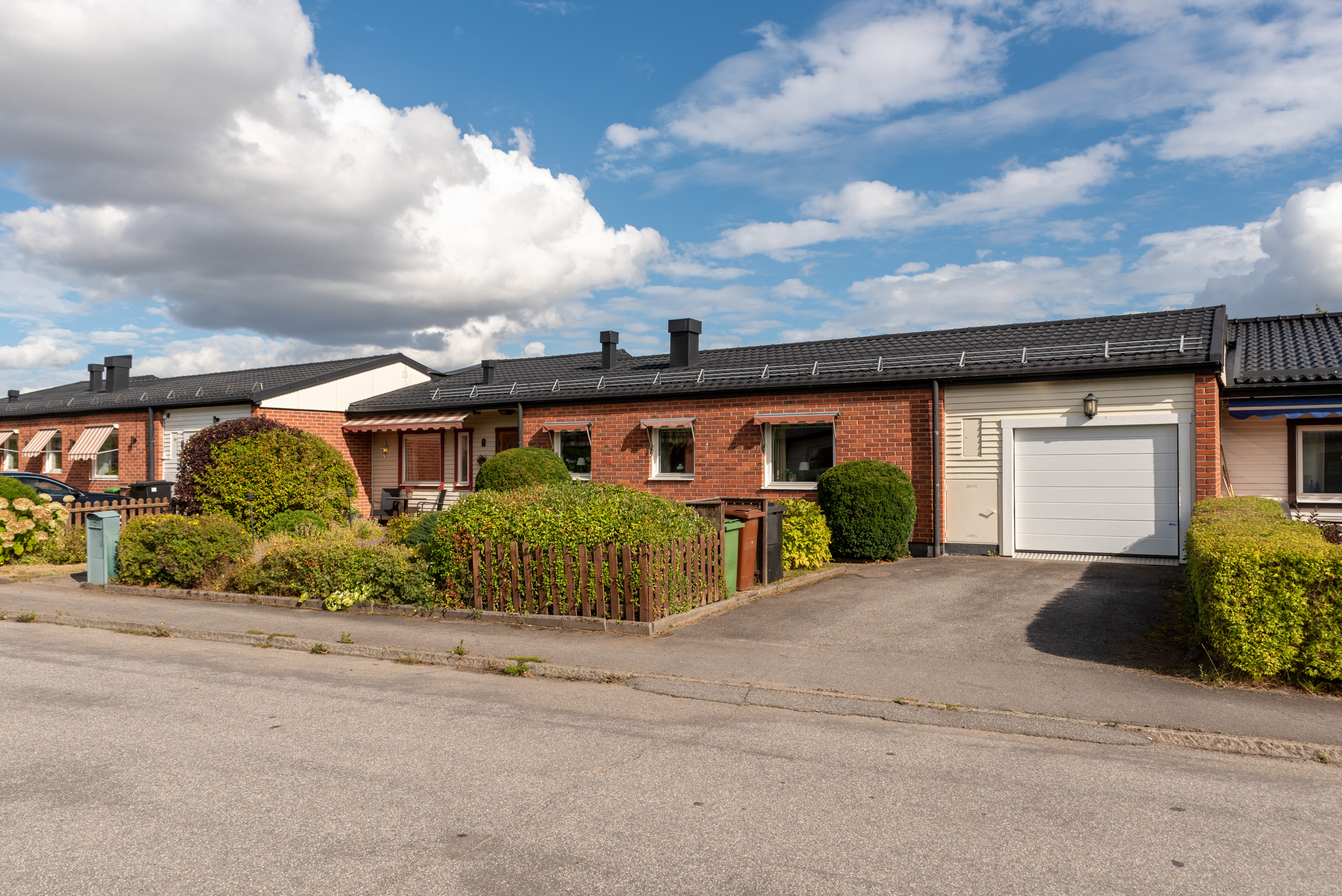 Bostadsbild från Lerkärlsgatan 8, Såld i Brandthovda, Västerås