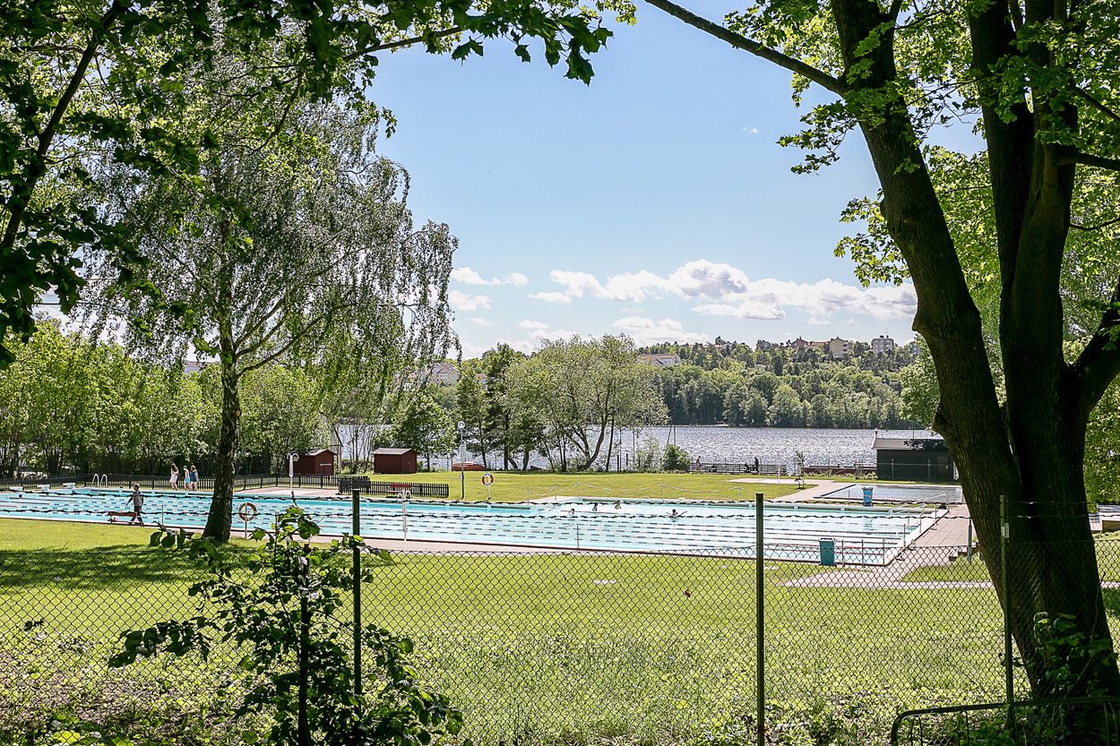 Bostadsbild från Solnavägen, Till salu i , Solna
