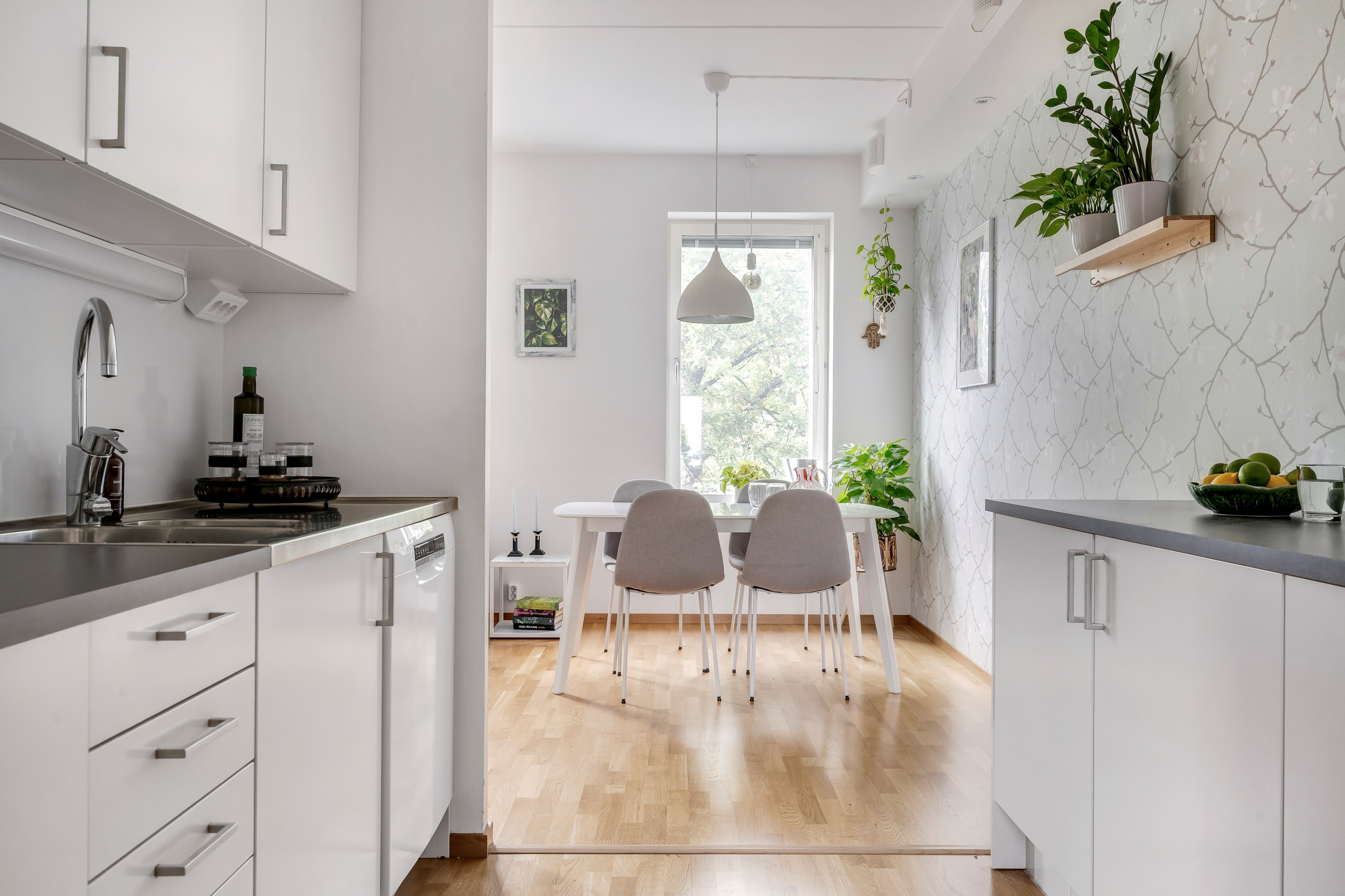 Bostadsbild från Herrhagsvägen 195, Till salu i Herrhagen, Uppsala
