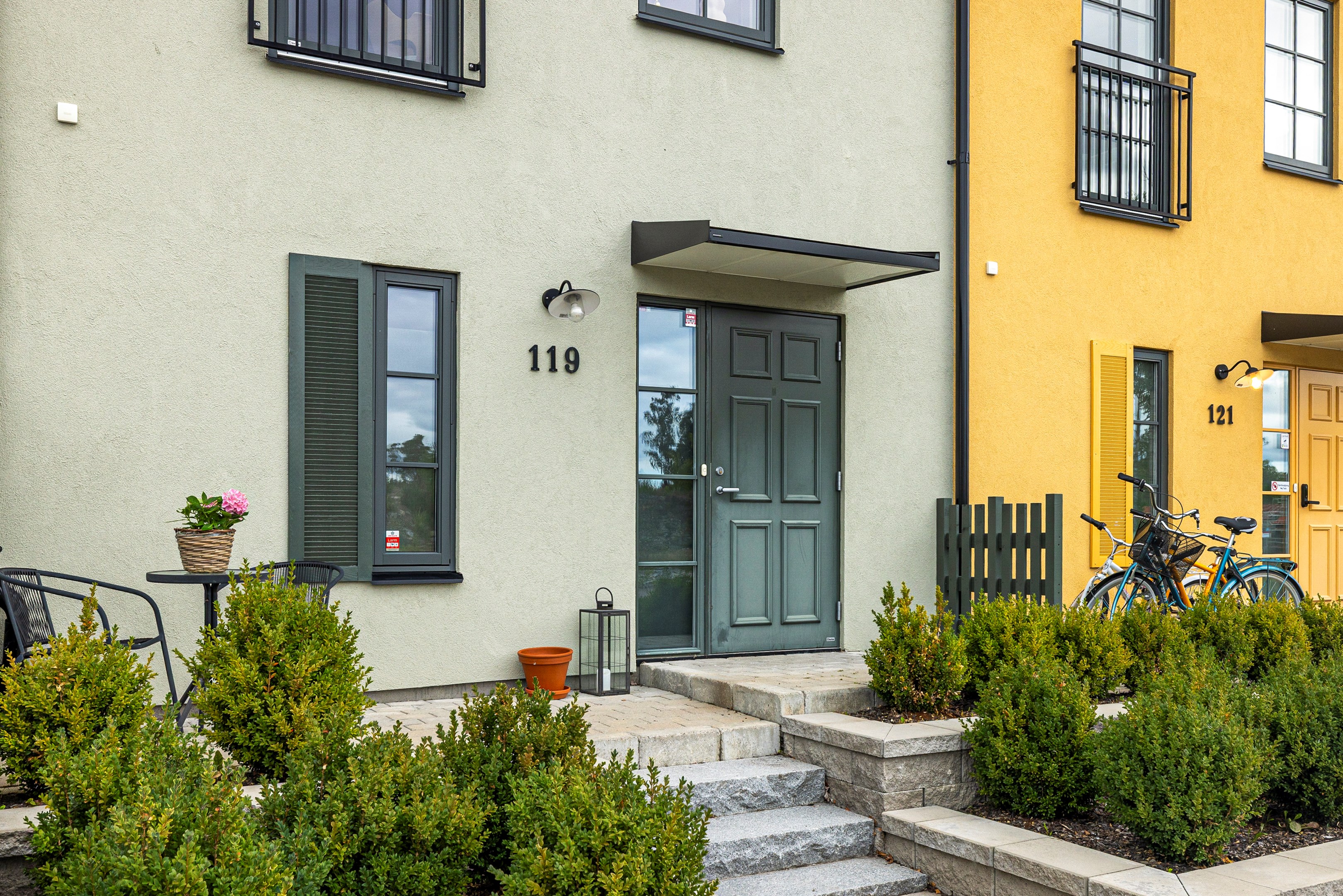 Bostadsbild från Gyllenstiernas allé 119, Till salu i Steninge slottsby, Sigtuna