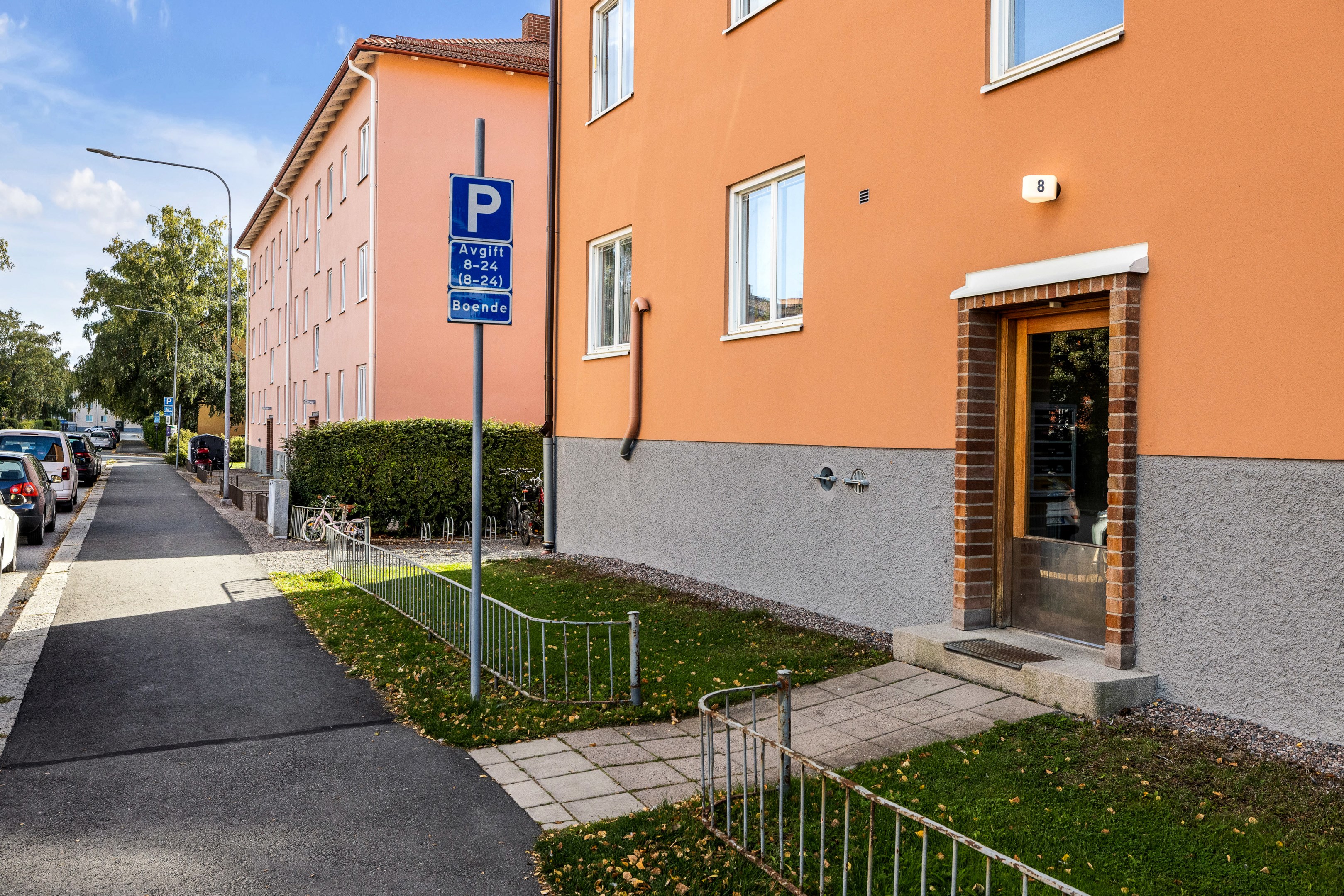 Bostadsbild från Idrottsgatan 8, Till salu i Svartbäcken, Uppsala