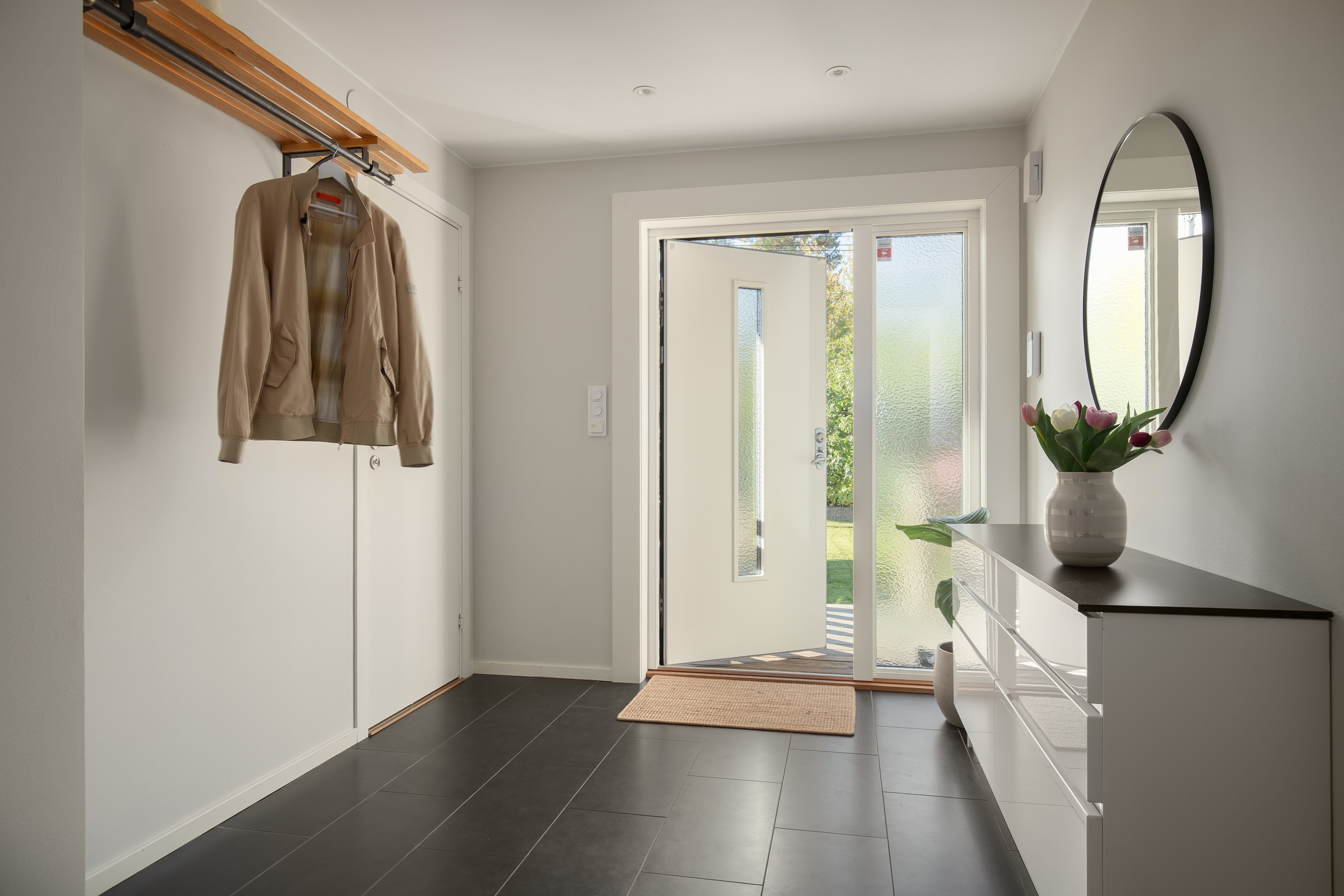 Bostadsbild från Solstigen 18, Till salu i Skuru, Nacka