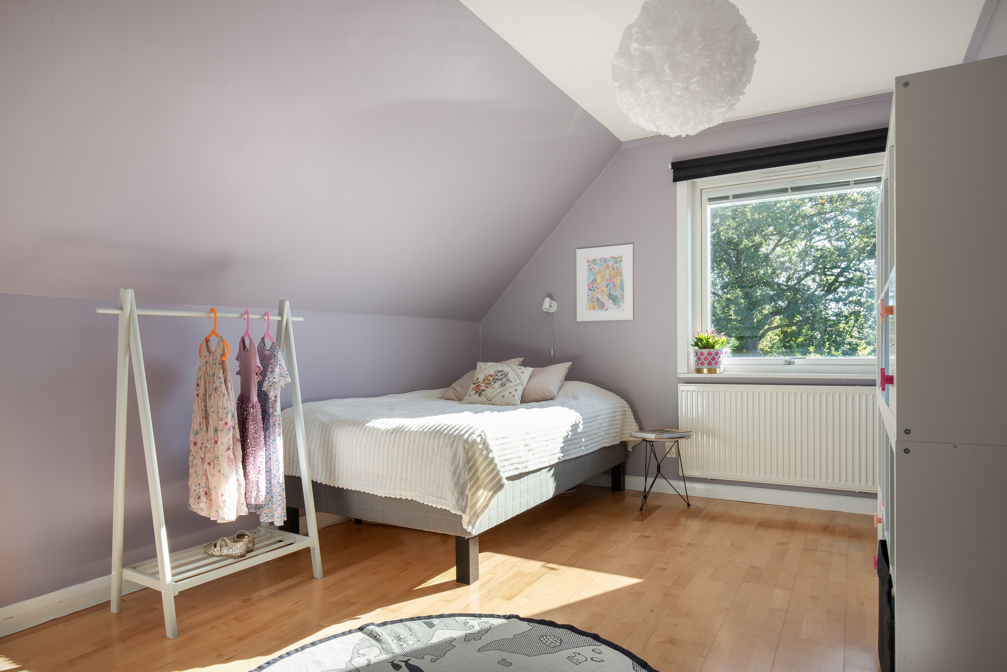 Bostadsbild från Solstigen 18, Till salu i Skuru, Nacka