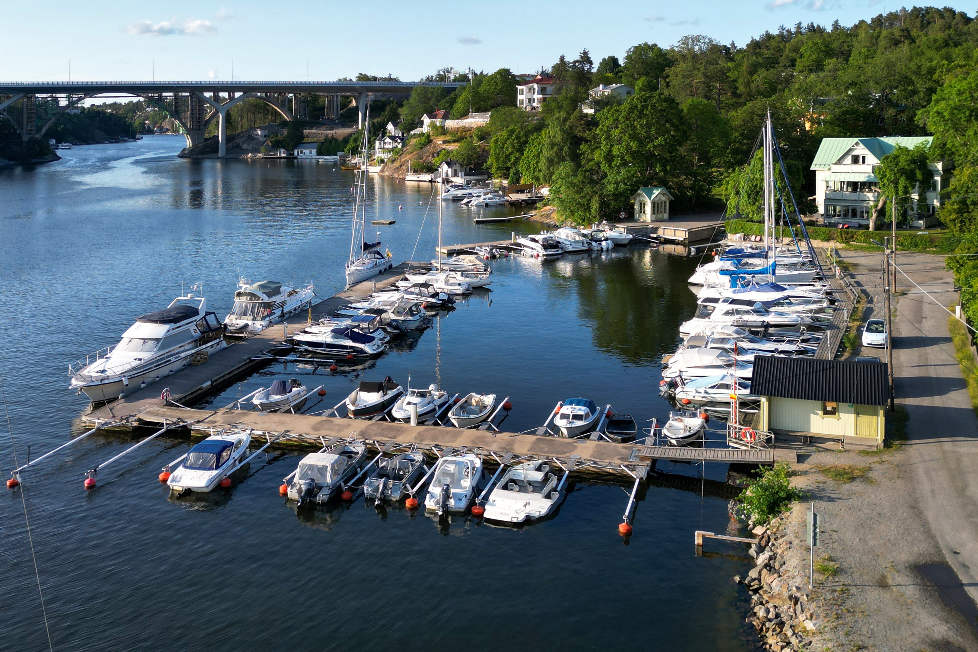 Bostadsbild från Solstigen 18, Till salu i Skuru, Nacka