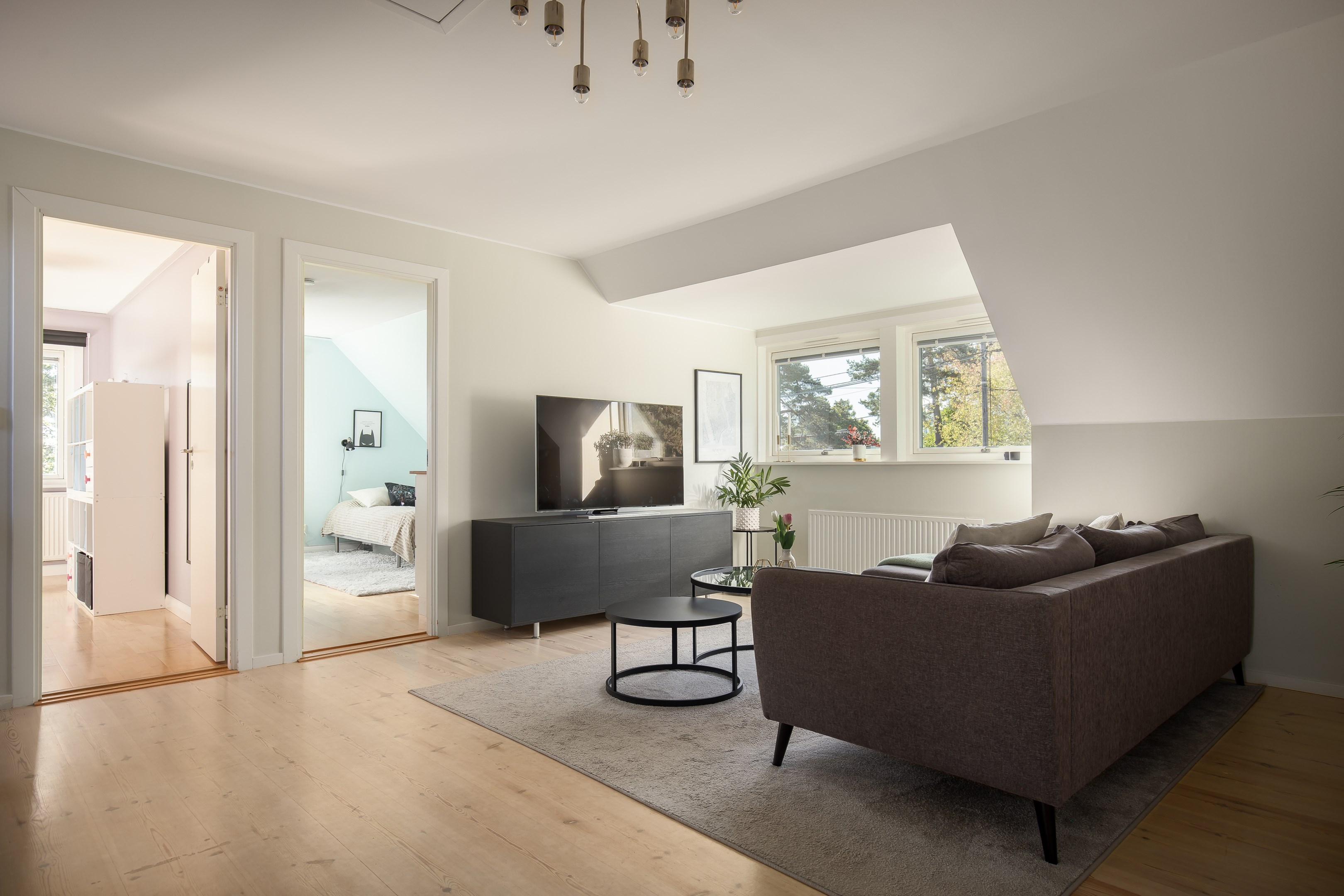 Bostadsbild från Solstigen 18, Till salu i Skuru, Nacka