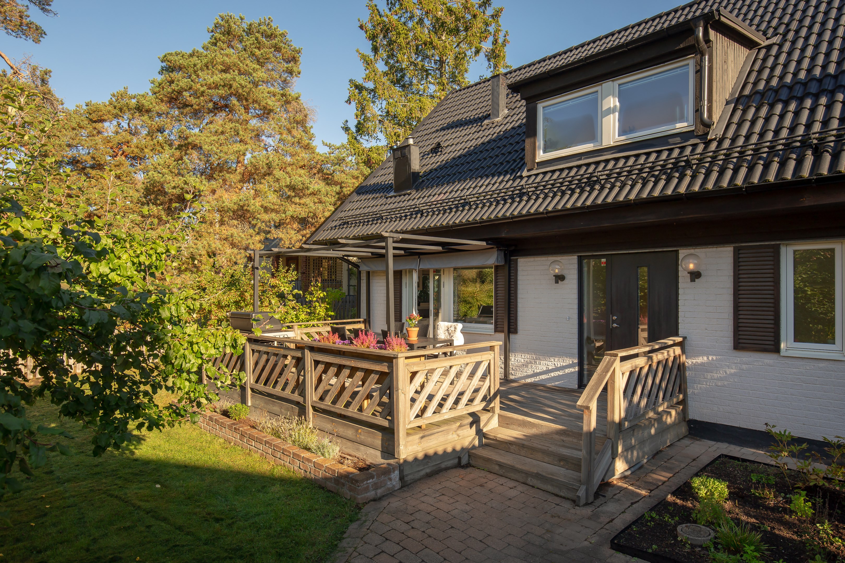 Bostadsbild från Solstigen 18, Till salu i Skuru, Nacka