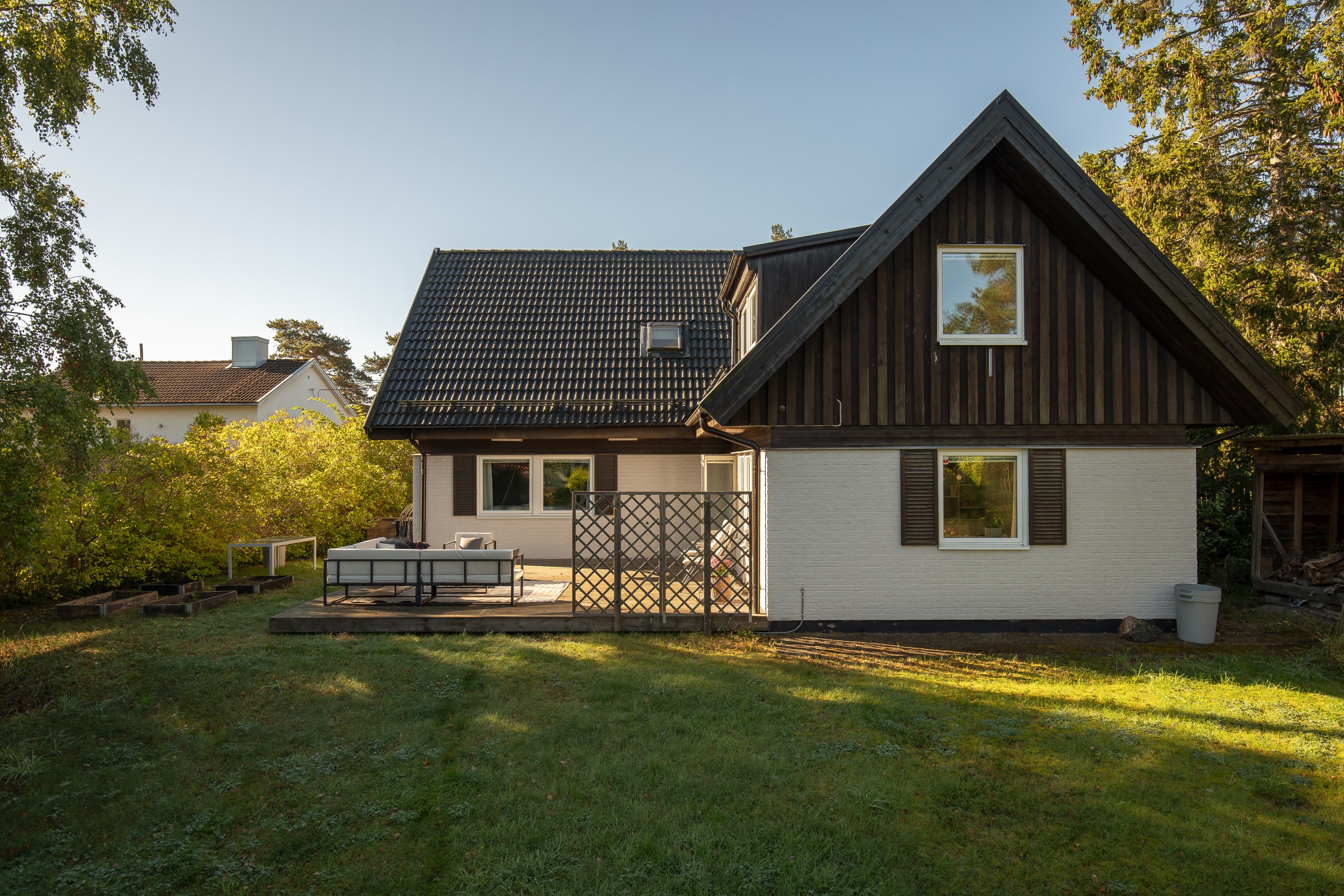 Bostadsbild från Solstigen 18, Till salu i Skuru, Nacka