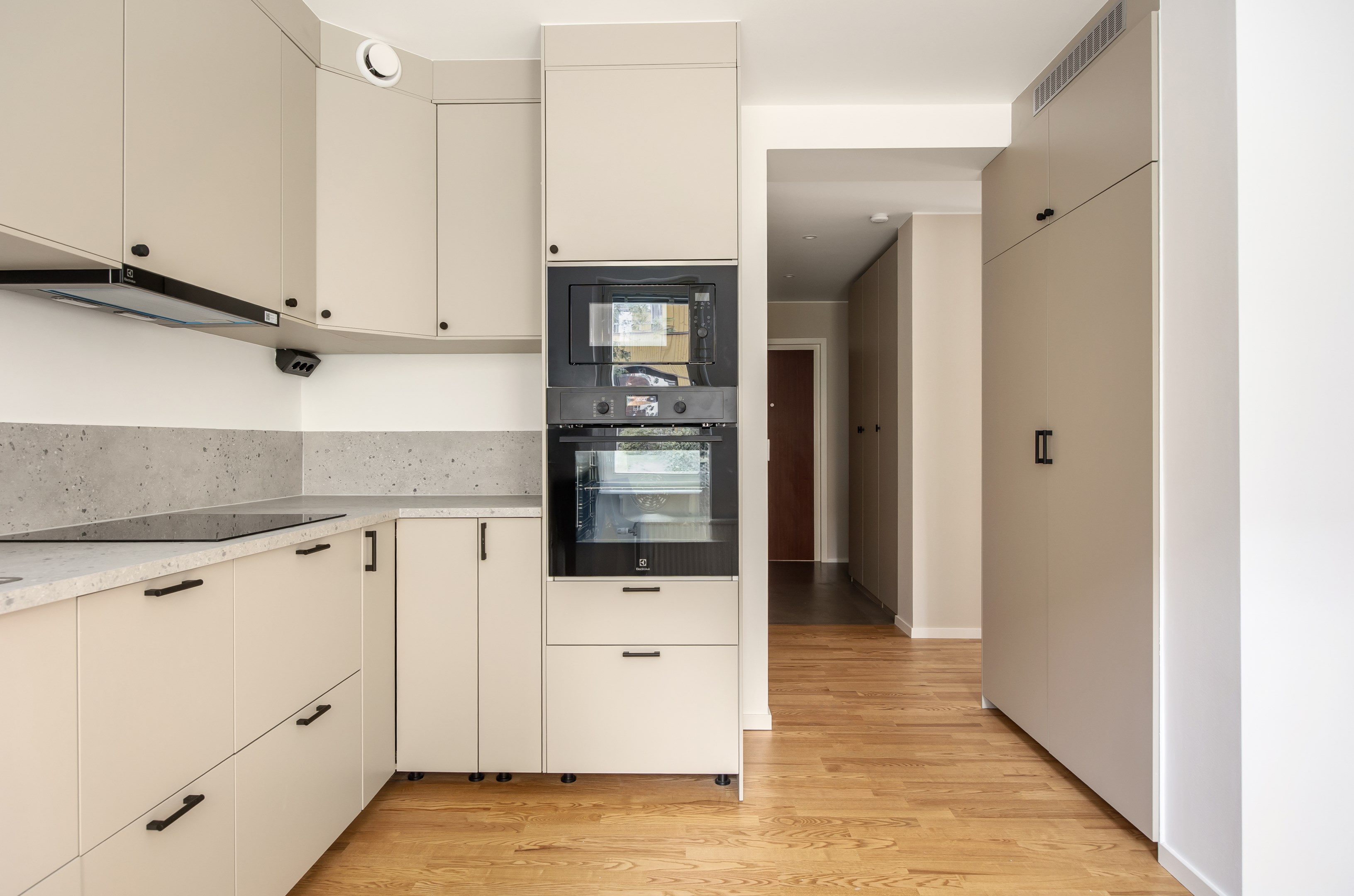 Bostadsbild från Utövägen 28, Till salu i Västra Orminge, Nacka