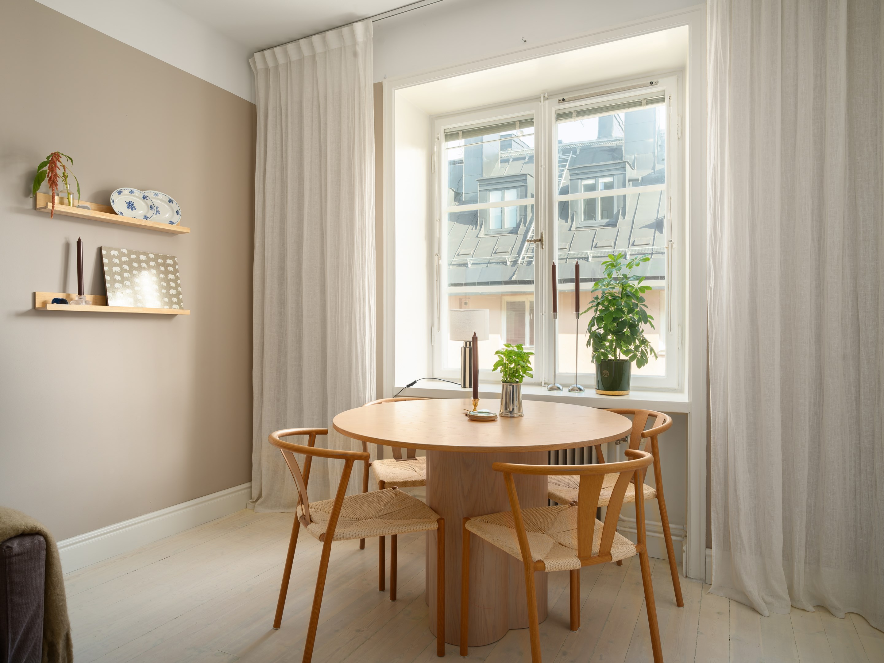 Bostadsbild från Birger Jarlsgatan 104M, Såld i Sibirien, Stockholm