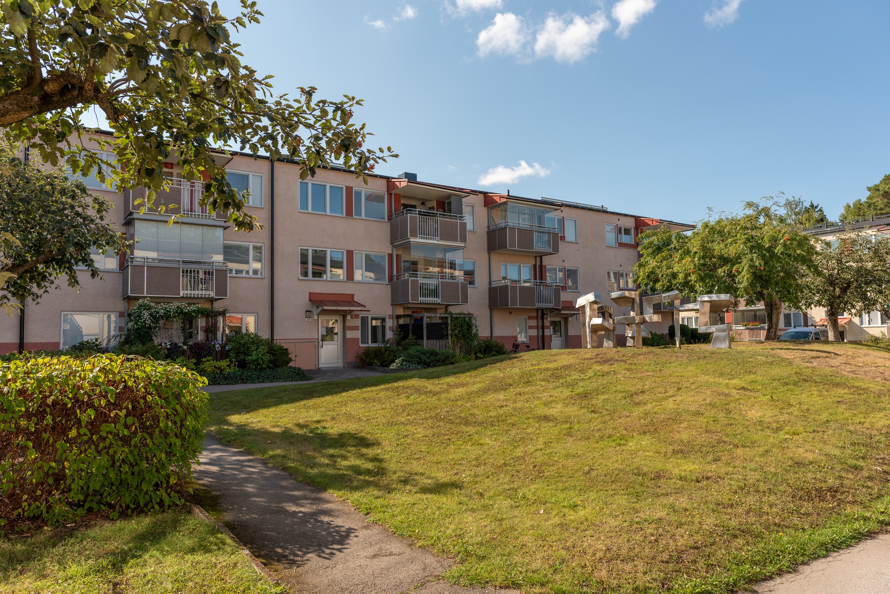 Bostadsbild från Morkullegatan 30, Såld i Råby, Västerås