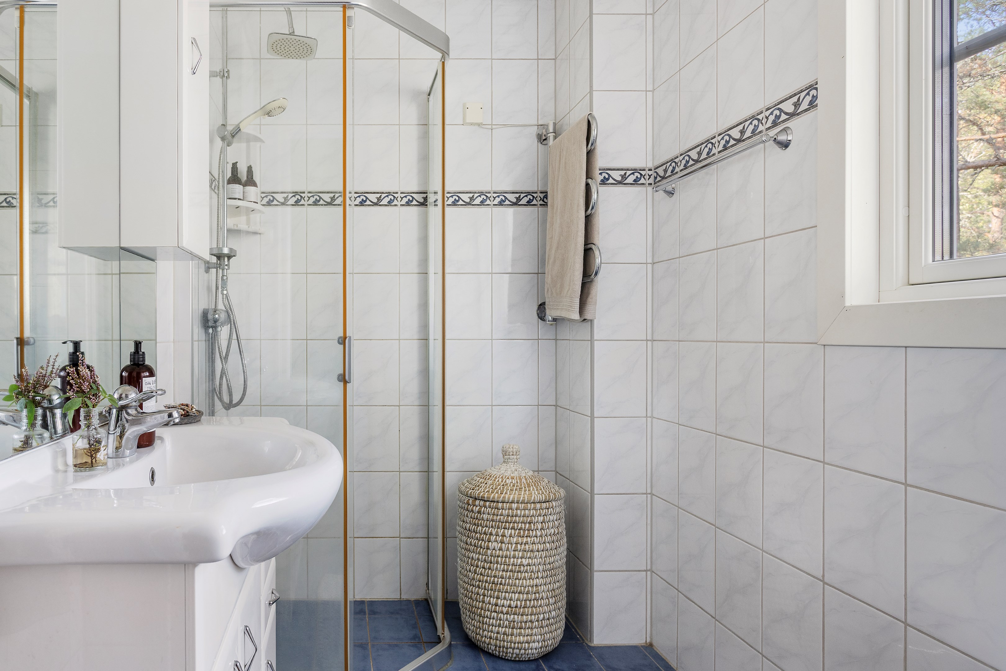 Bostadsbild från Klysvägen 3, Kommande i Södra kopparmora, Värmdö