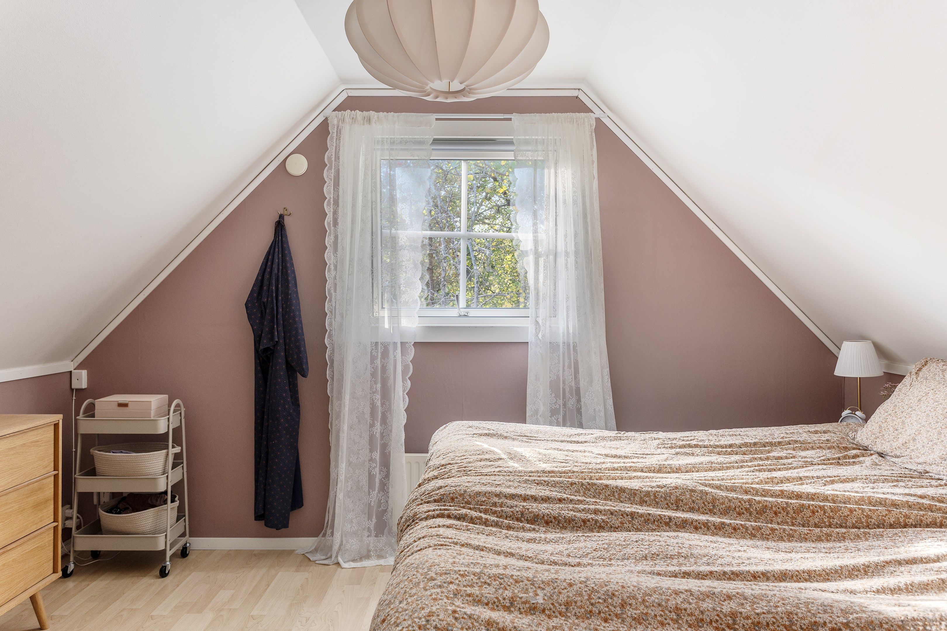 Bostadsbild från Klysvägen 3, Kommande i Södra kopparmora, Värmdö