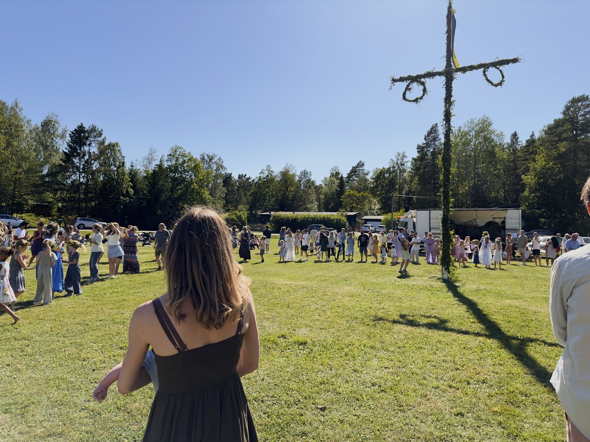 Trevliga midsommar firanden i området