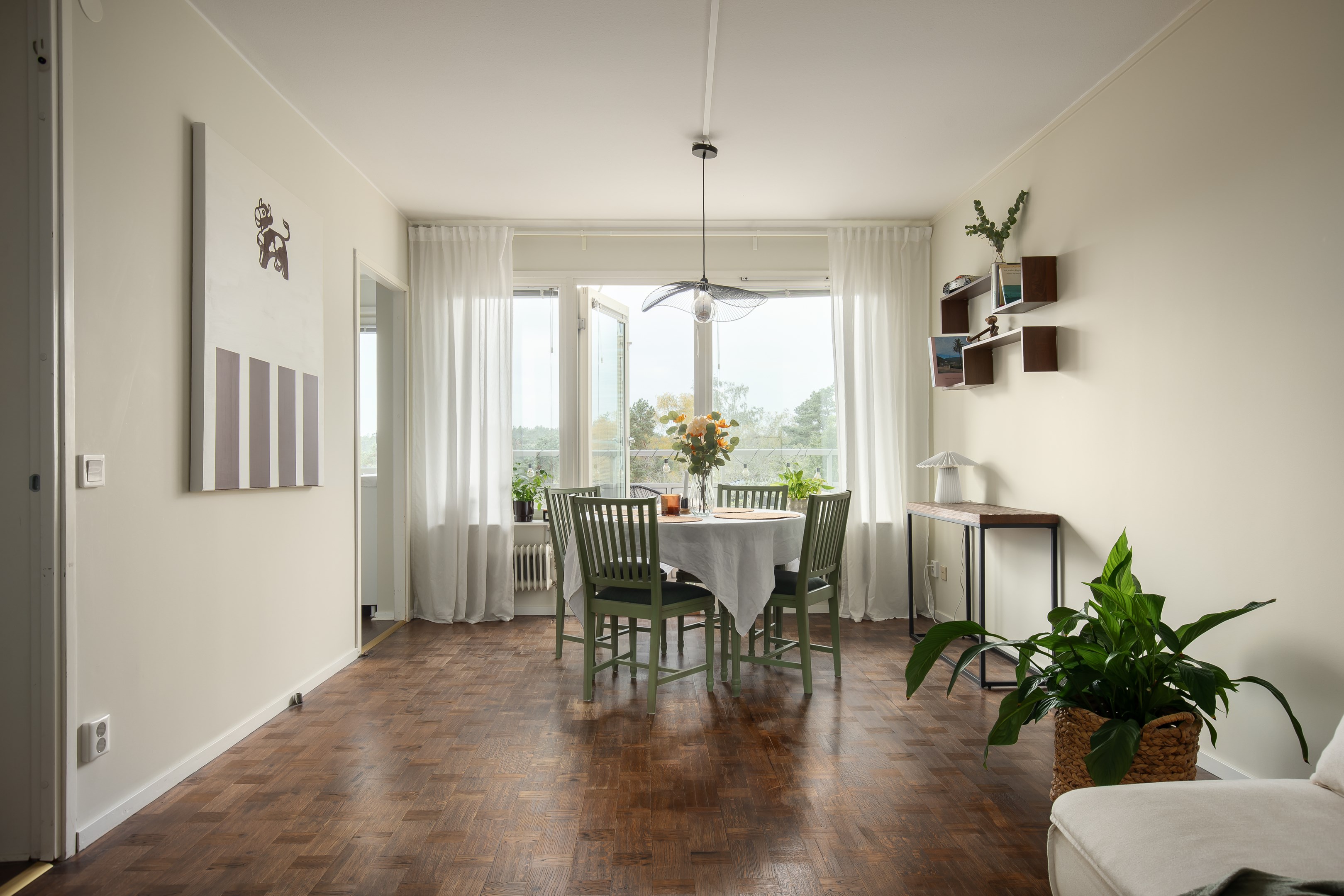 Bostadsbild från Oxelvägen 37, Till salu i Älta, Nacka