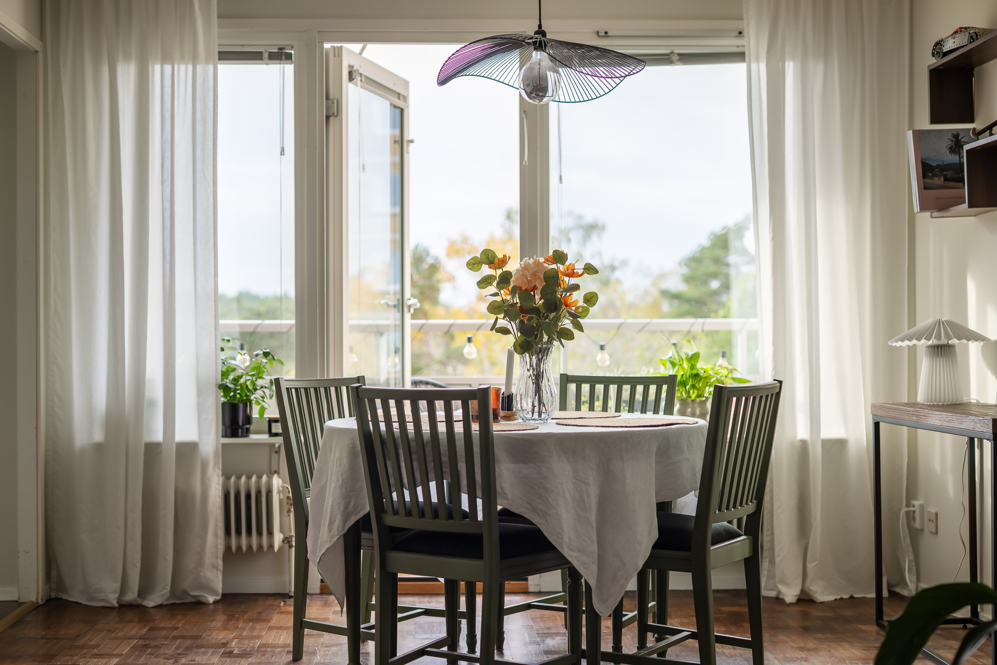 Bostadsbild från Oxelvägen 37, Till salu i Älta, Nacka