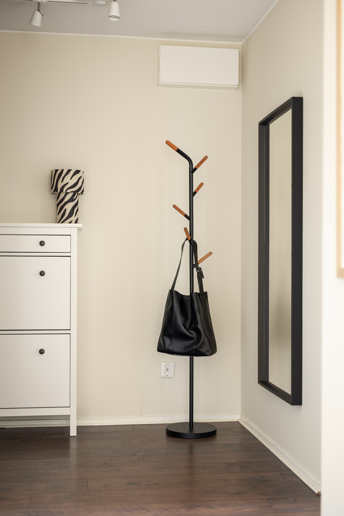 Bostadsbild från Oxelvägen 37, Till salu i Älta, Nacka