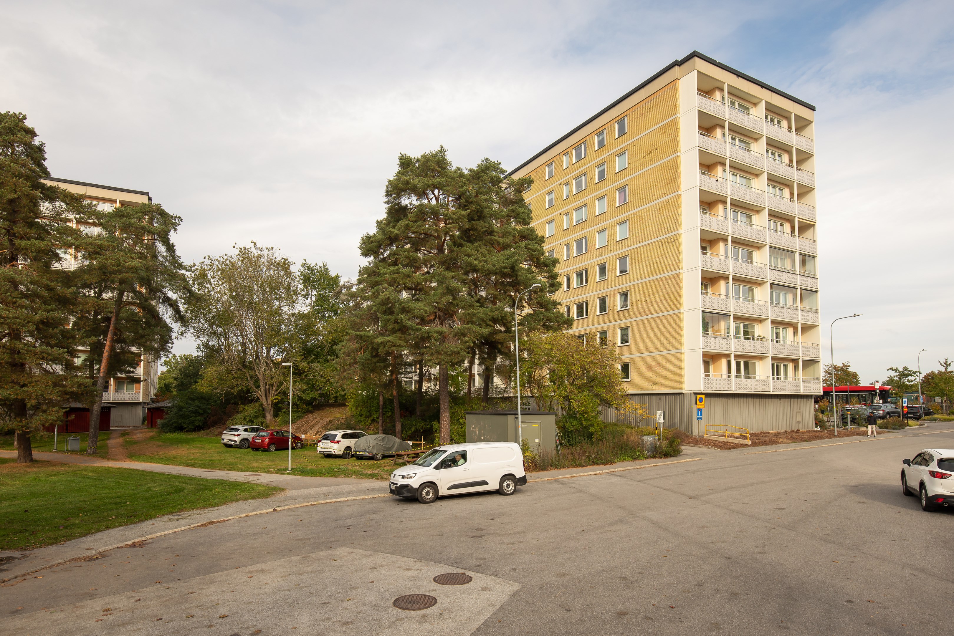 Bostadsbild från Oxelvägen 37, Till salu i Älta, Nacka