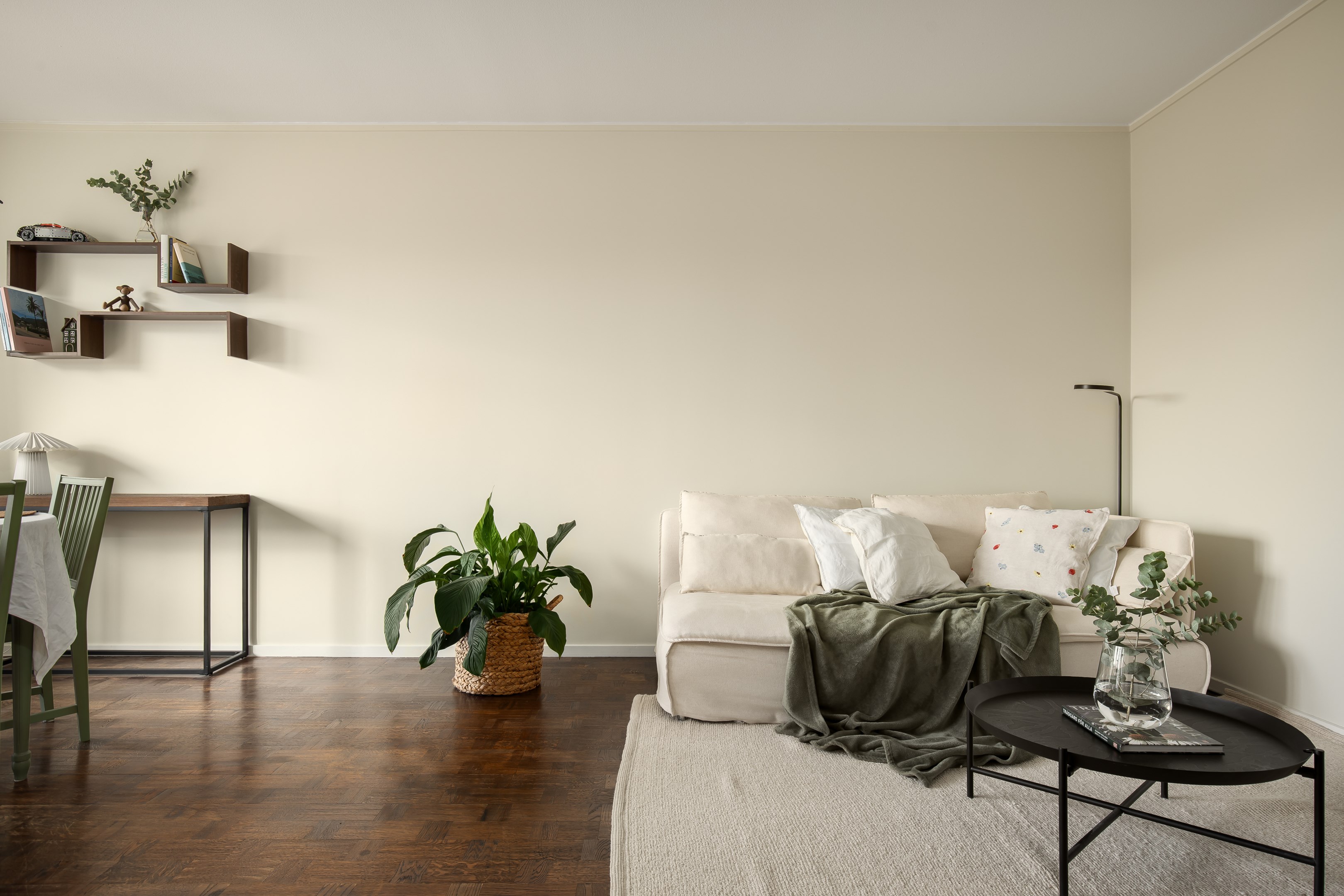 Bostadsbild från Oxelvägen 37, Till salu i Älta, Nacka