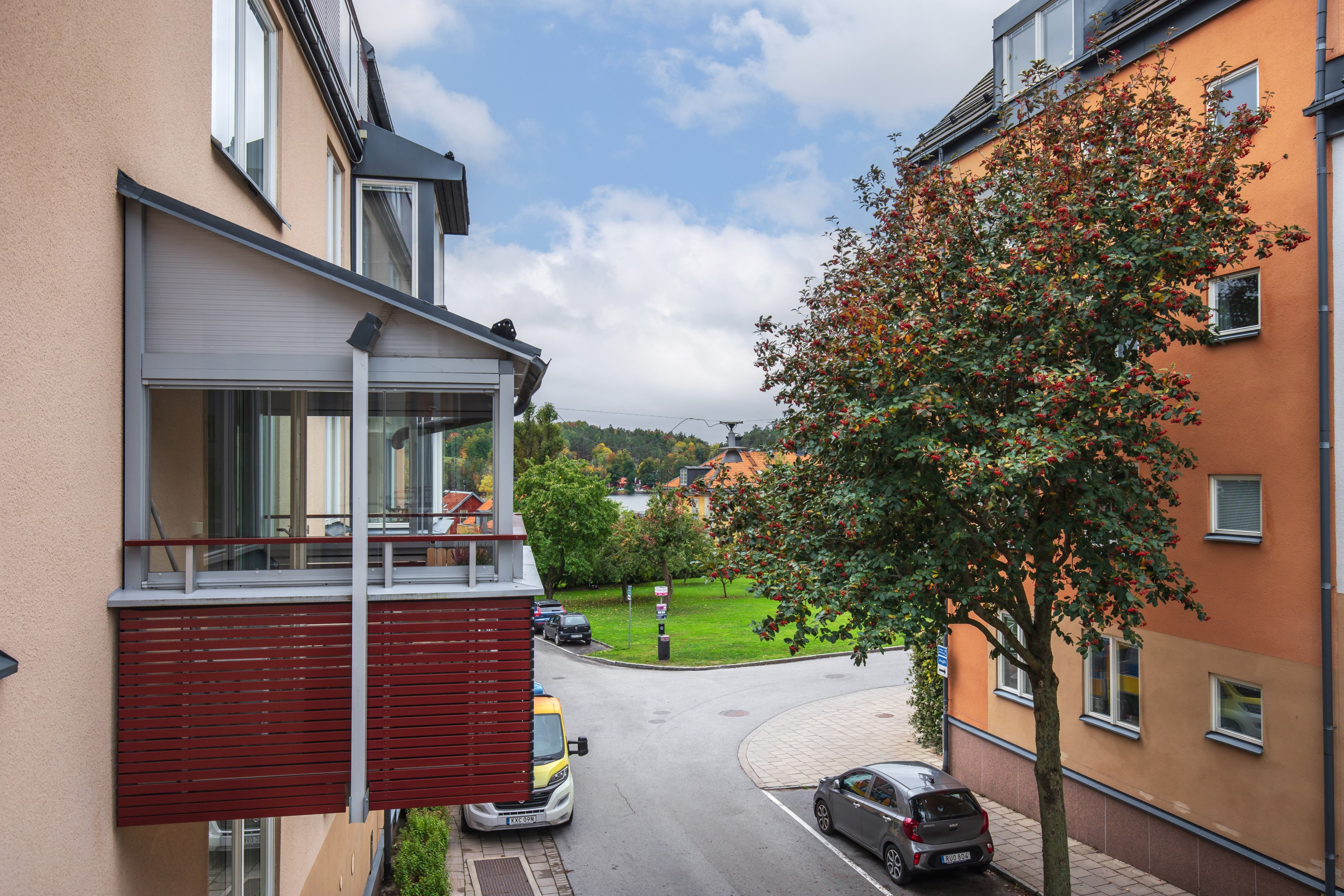 Bostadsbild från Järla Gårdsväg 33, Kommande i Järla sjö, Nacka