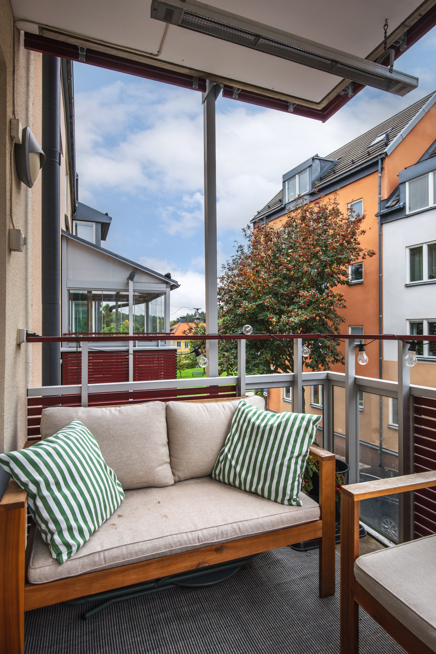 Bostadsbild från Järla Gårdsväg 33, Kommande i Järla sjö, Nacka