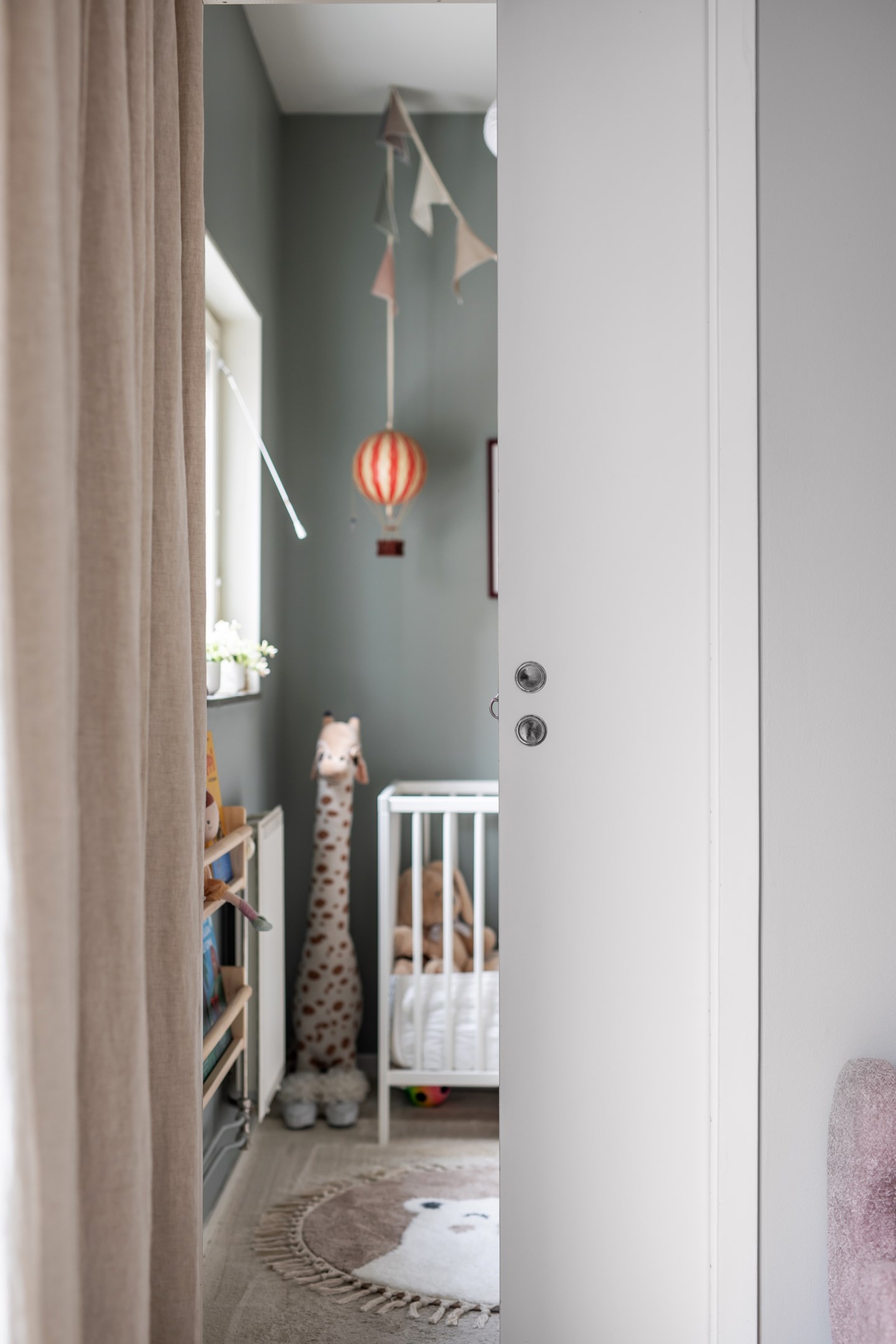 Bostadsbild från Järla Gårdsväg 33, Kommande i Järla sjö, Nacka