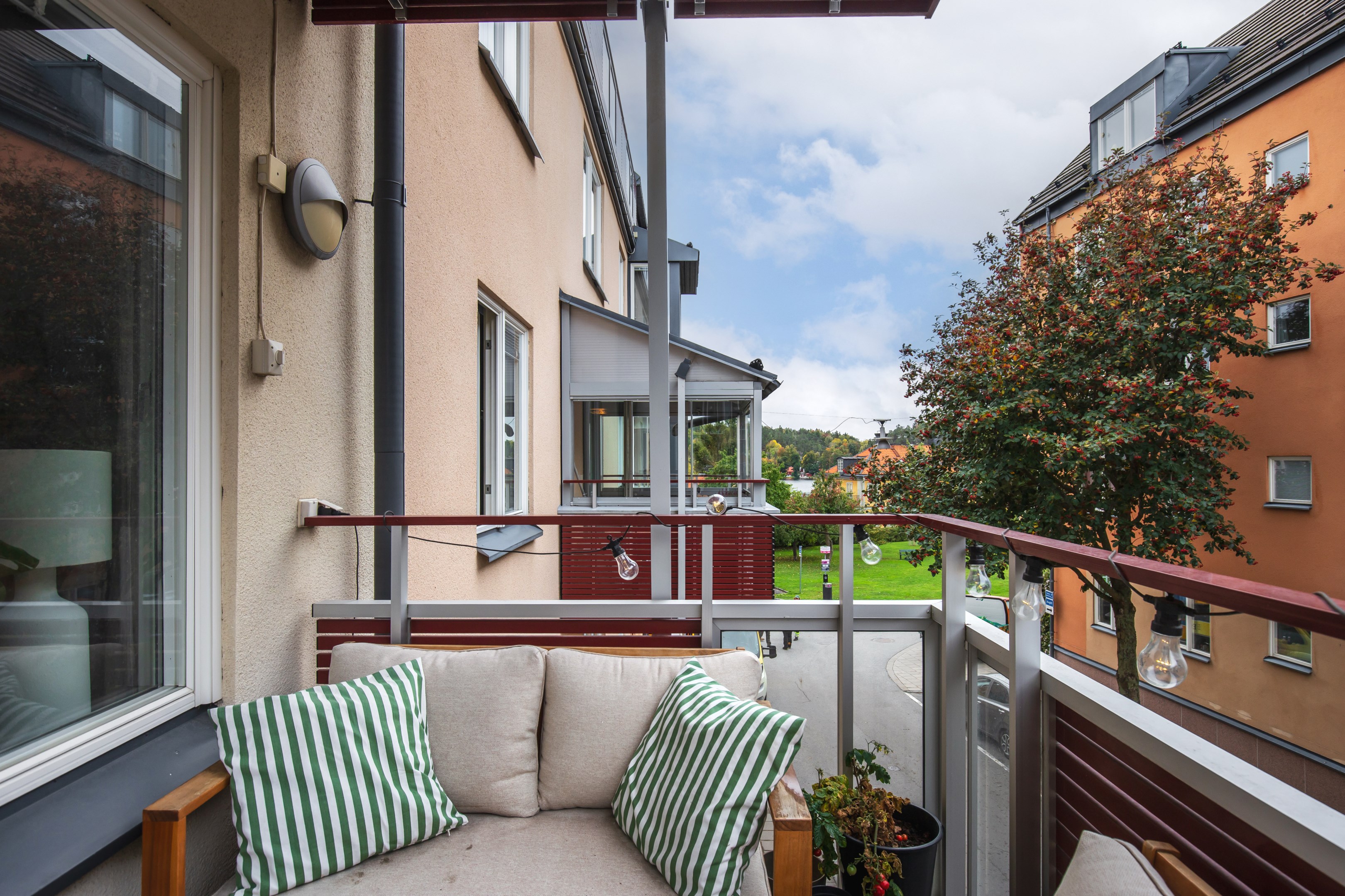 Bostadsbild från Järla Gårdsväg 33, Kommande i Järla sjö, Nacka