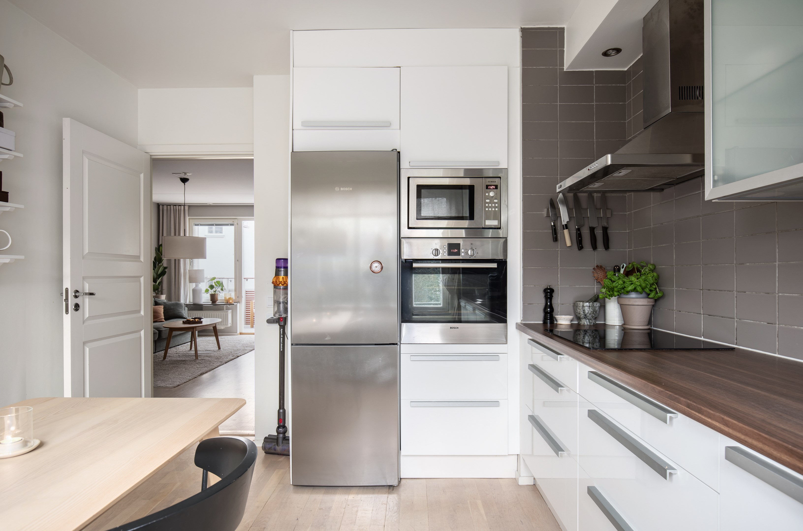 Bostadsbild från Järla Gårdsväg 33, Kommande i Järla sjö, Nacka