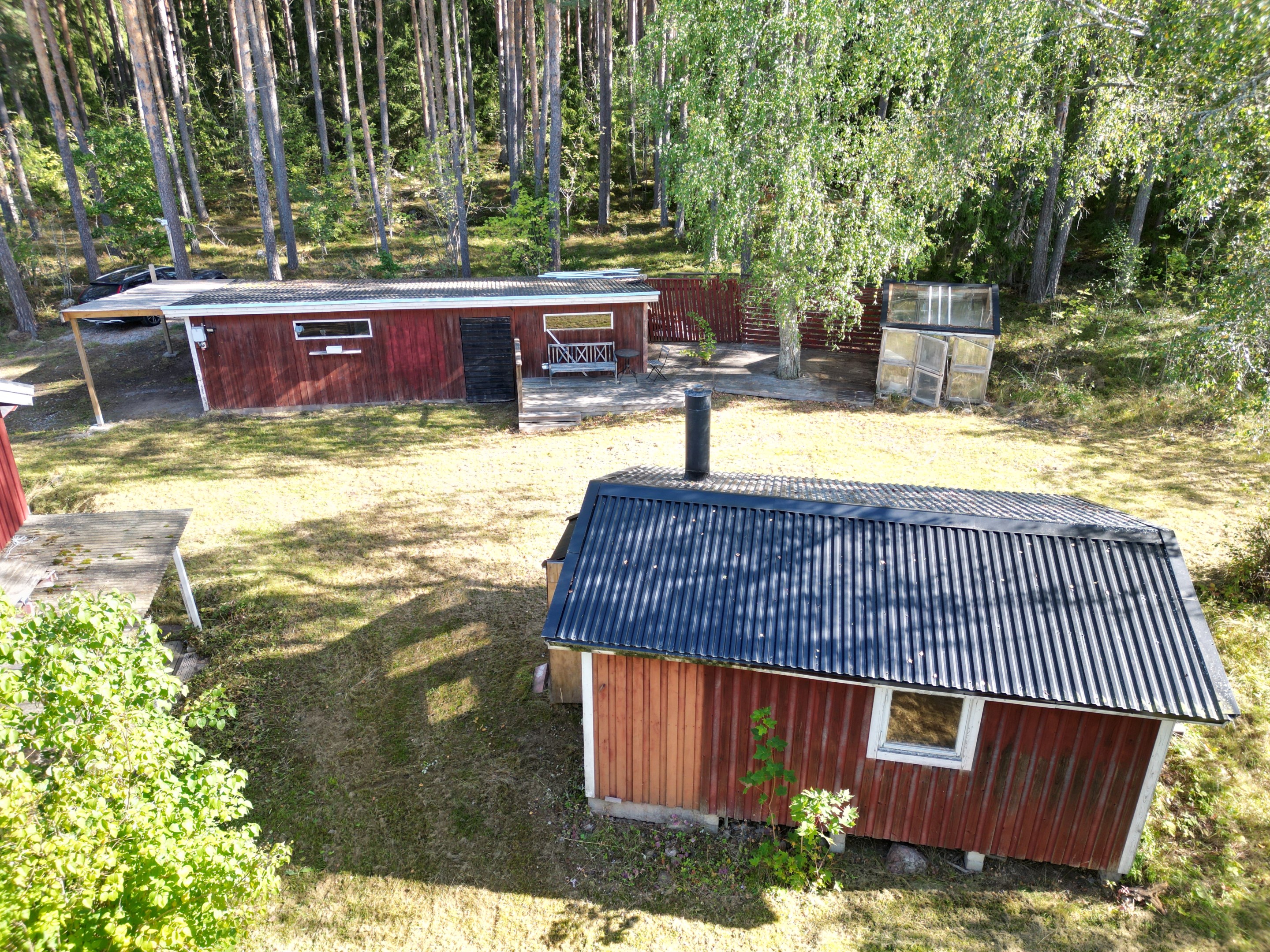 Garage, växthus och uthus