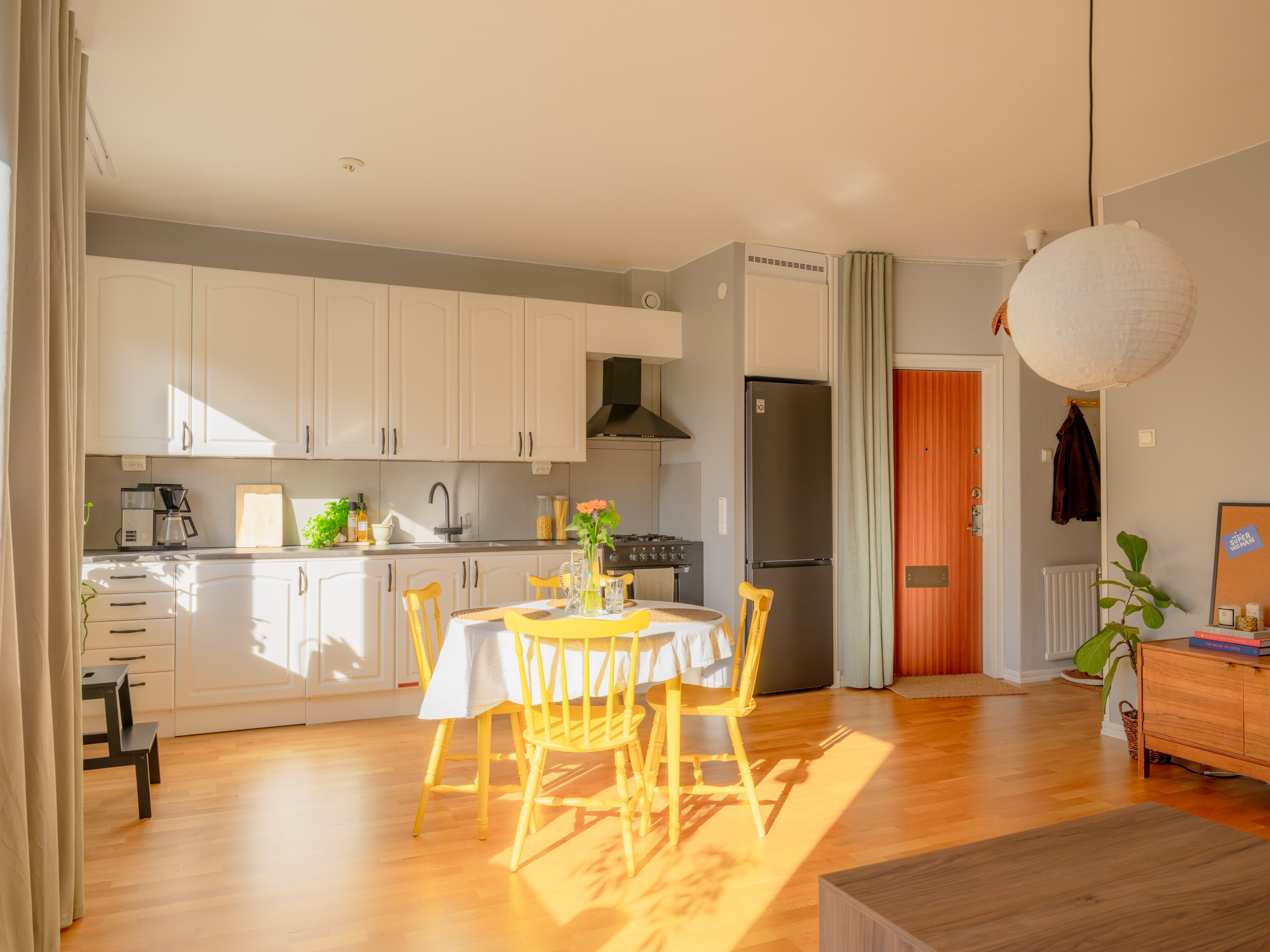 Bostadsbild från Sparbanksvägen 44, Såld i Hägerstensåsen, Stockholm