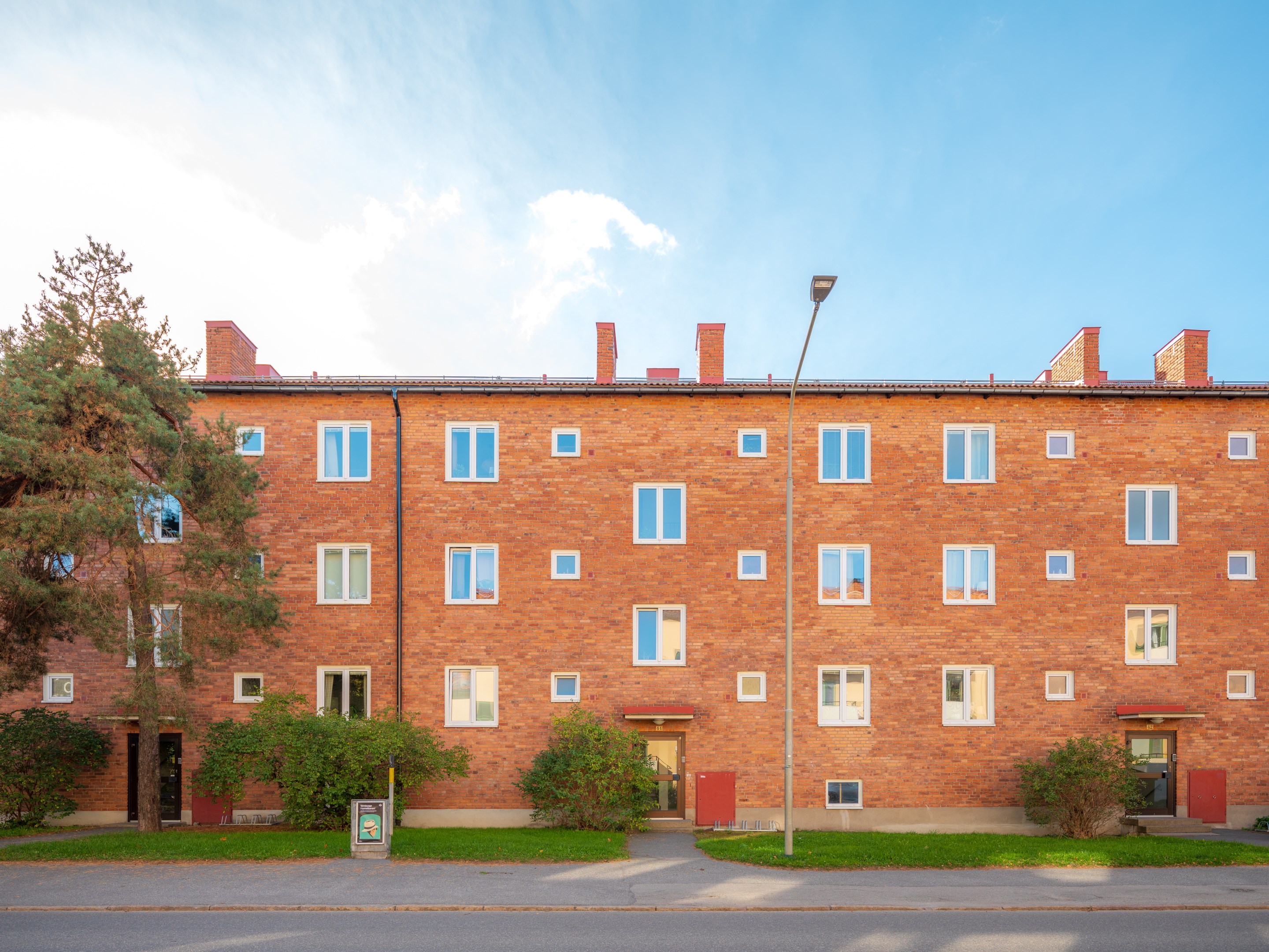 Bostadsbild från Sparbanksvägen 44, Såld i Hägerstensåsen, Stockholm