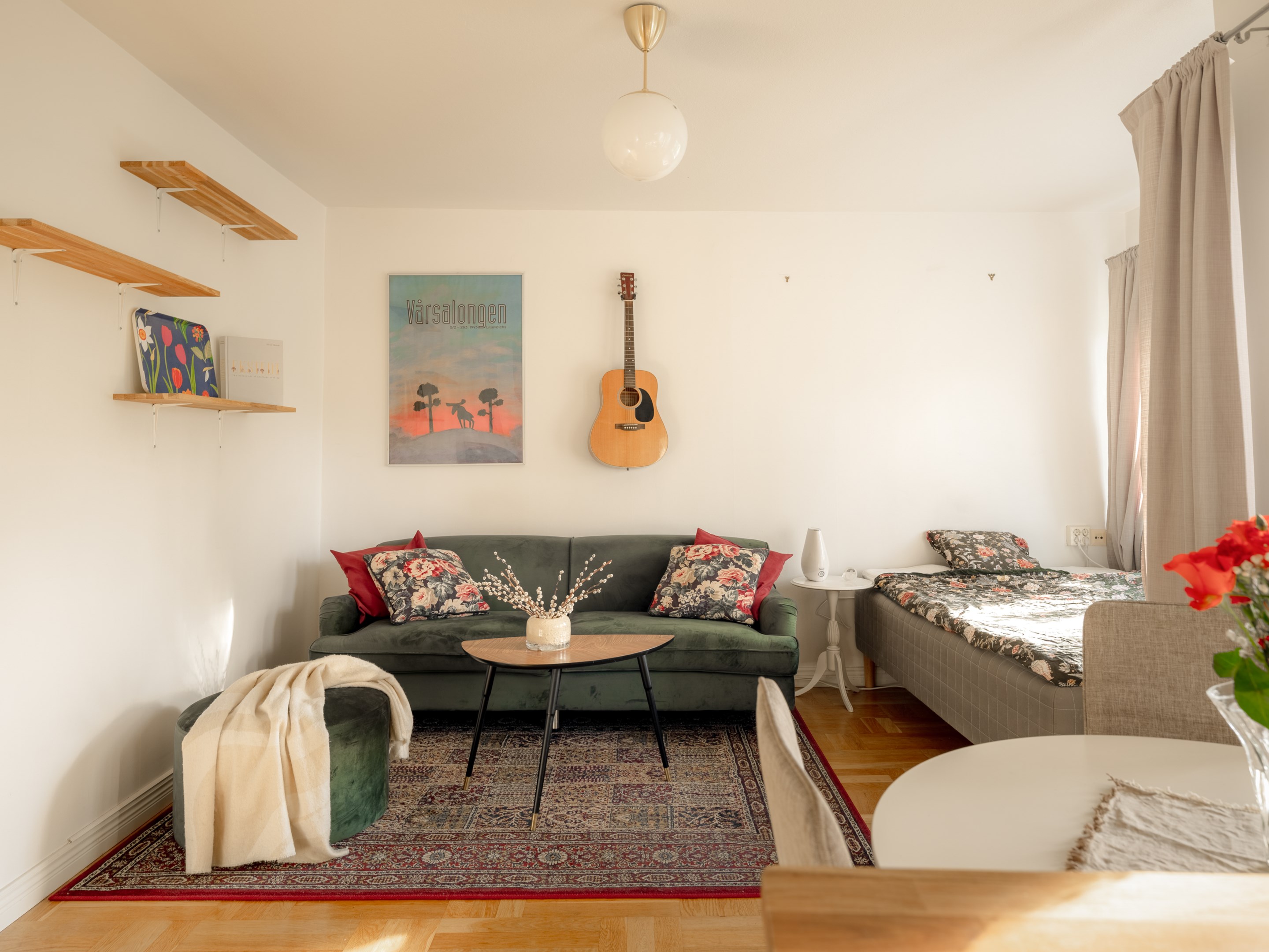 Bostadsbild från Lina Sandells plan 10, Till salu i Fruängen, Stockholm