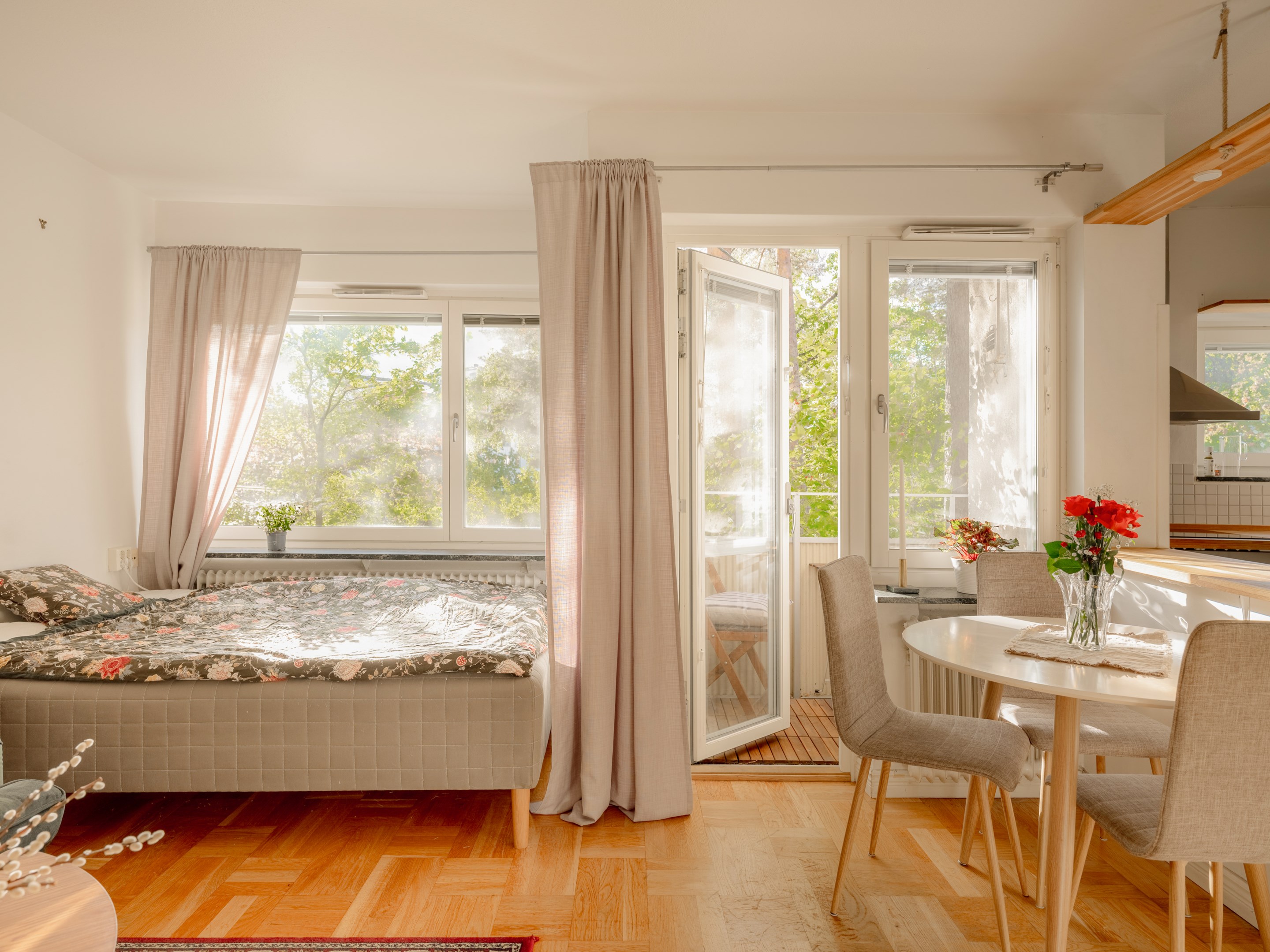 Bostadsbild från Lina Sandells plan 10, Till salu i Fruängen, Stockholm