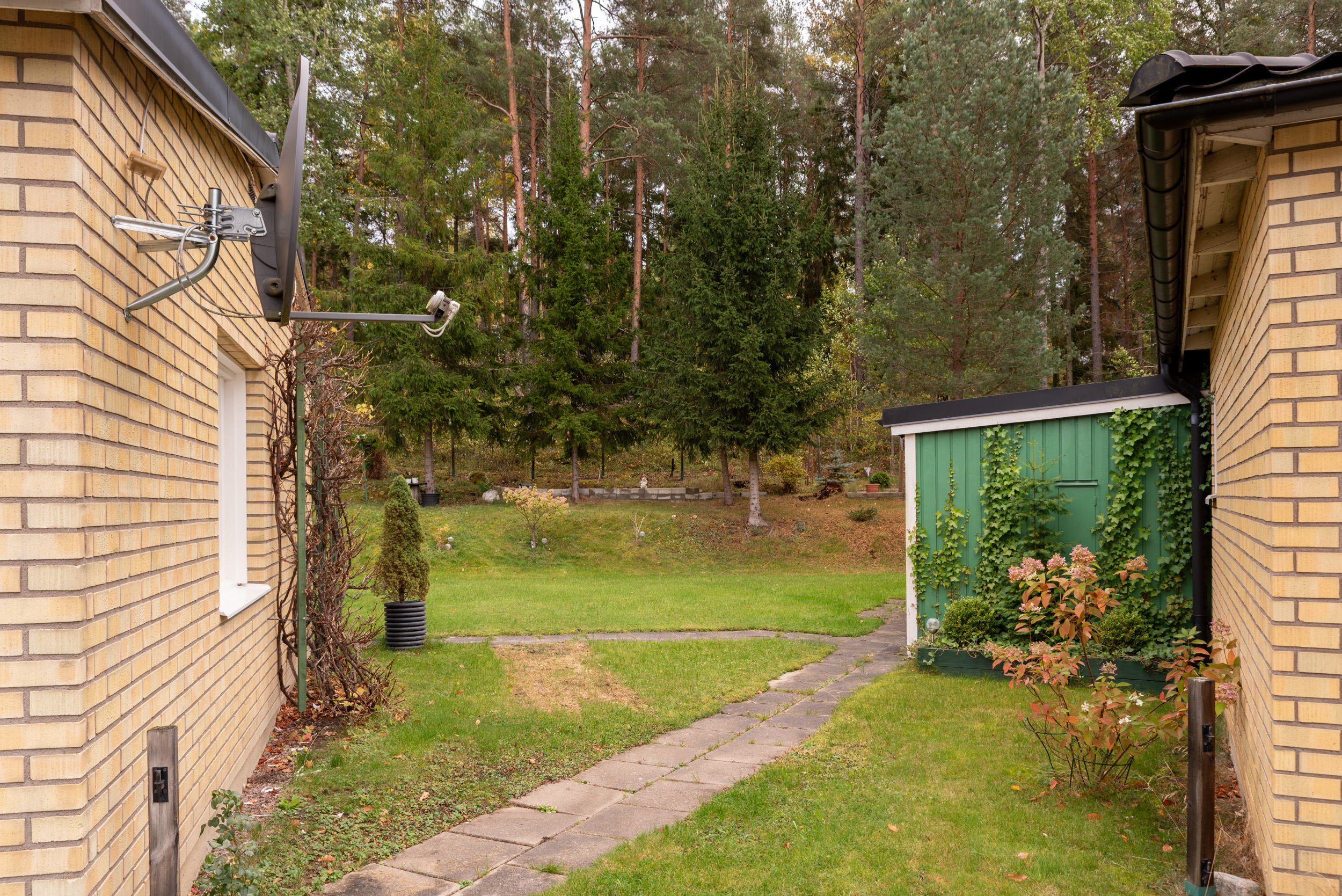 Bostadsbild från Rörverksgatan 128, Till salu i Bäckby, Västerås