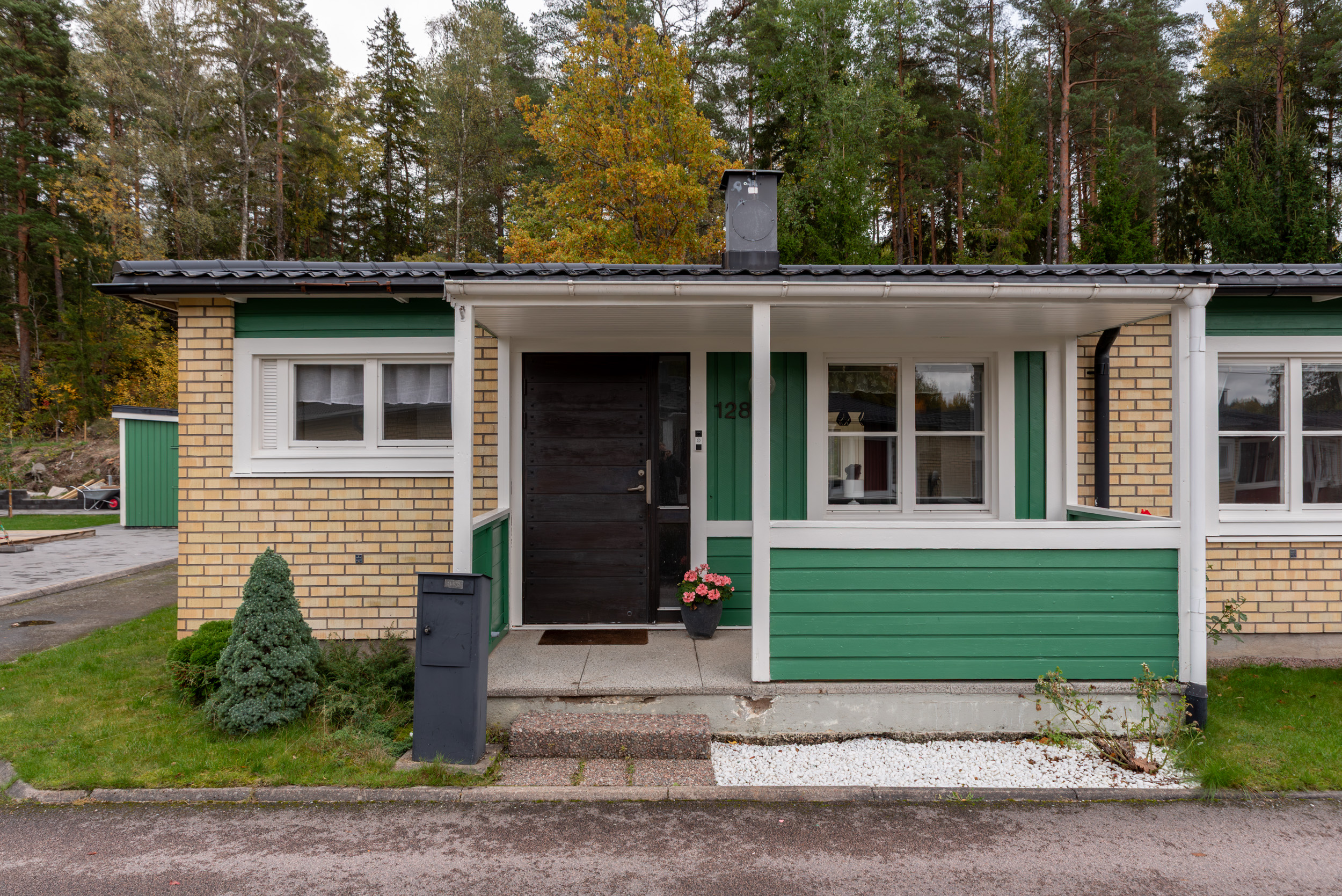 Bostadsbild från Rörverksgatan 128, Till salu i Bäckby, Västerås