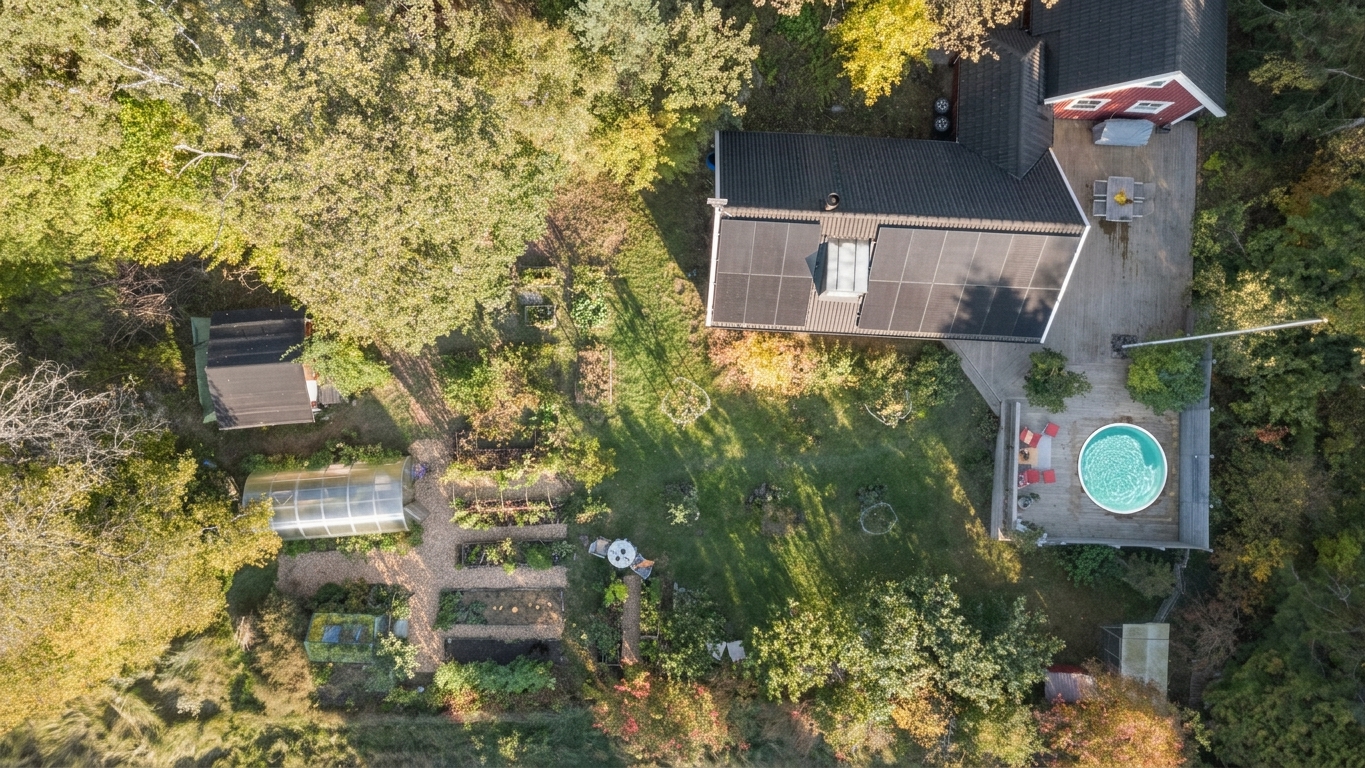 Bostadsbild från Klysvägen 11, Kommande i Södra kopparmora, Värmdö