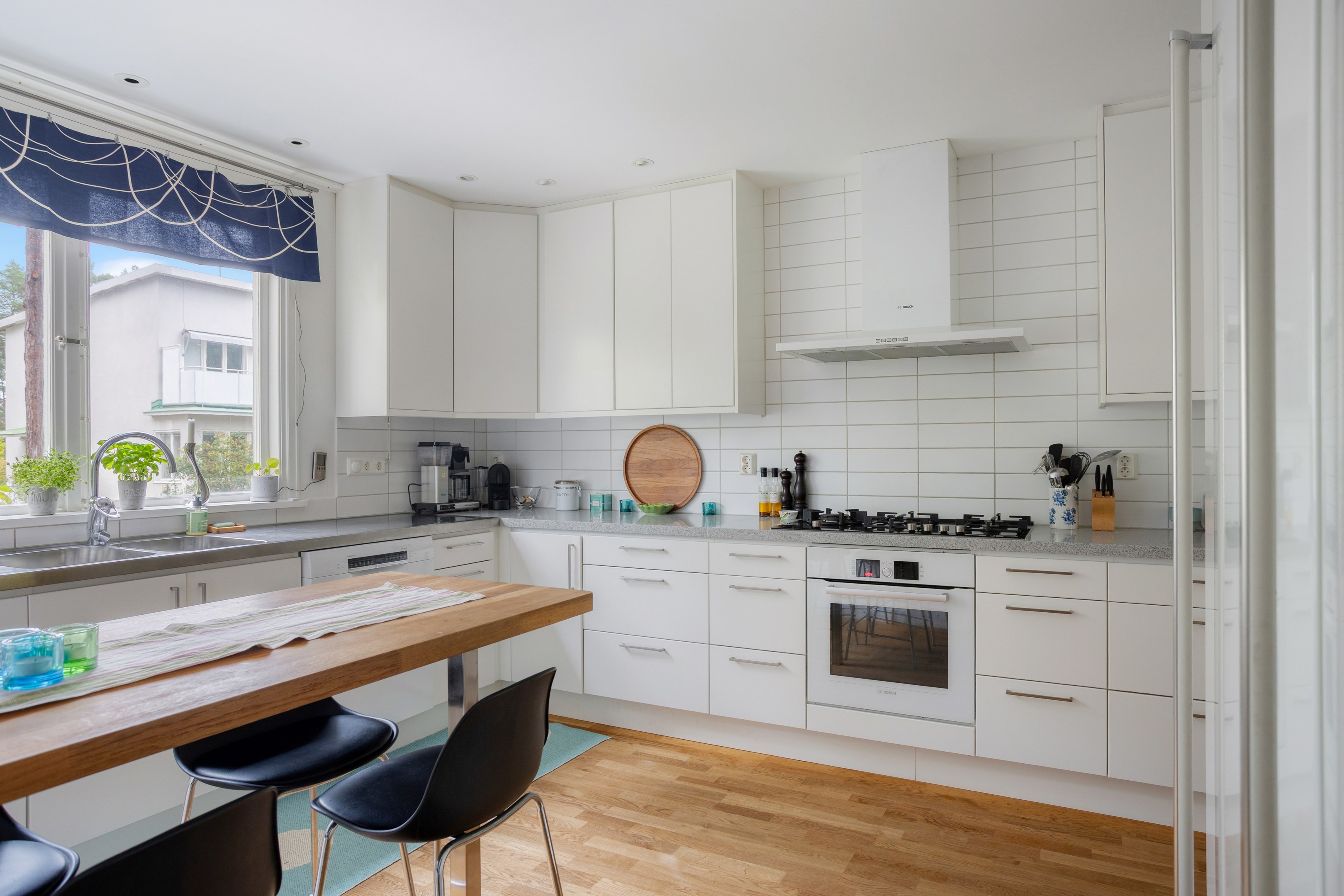 Bostadsbild från Hasselbergsvägen 5, Till salu i Bromma - Södra Ängby, Stockholm