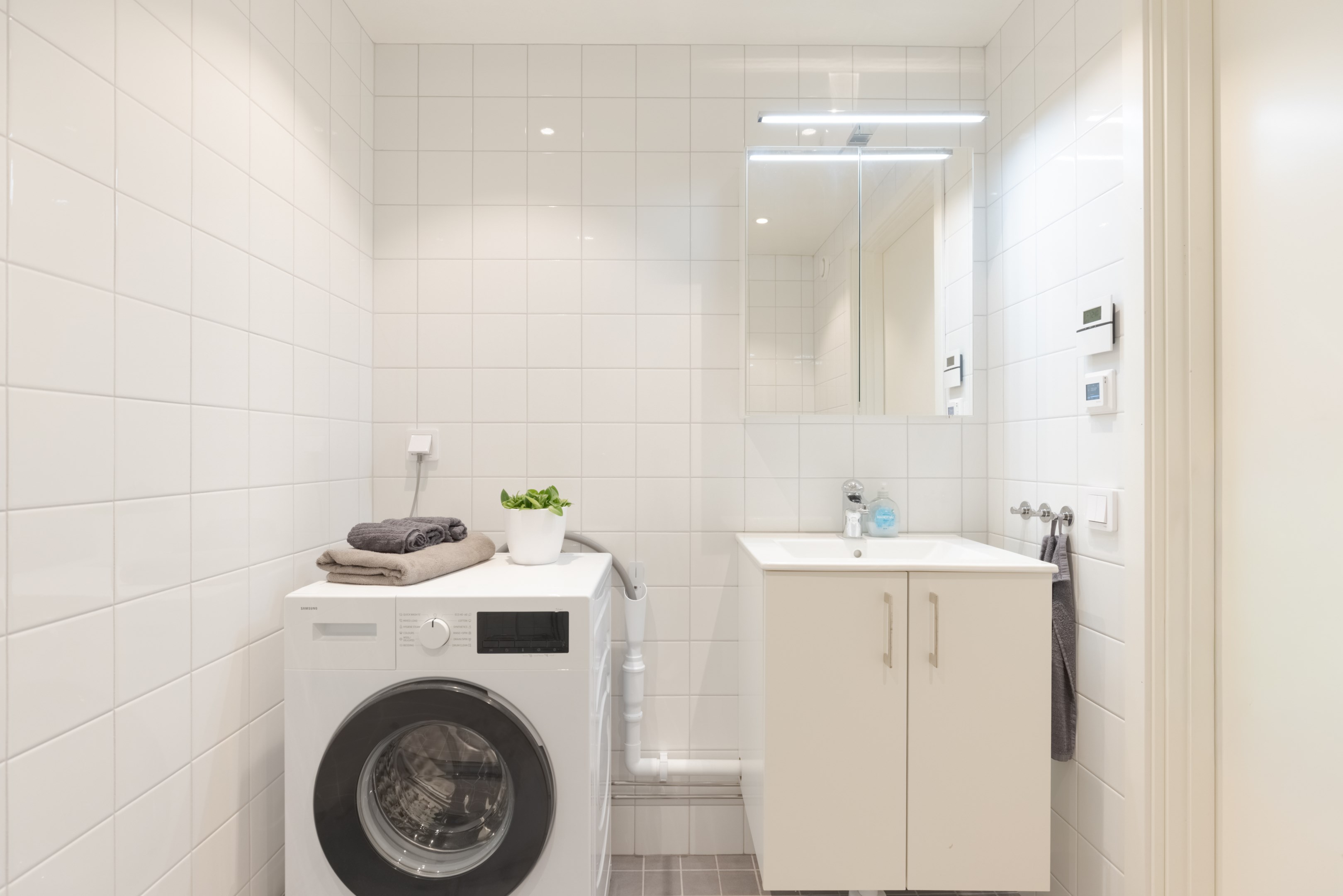 Bostadsbild från Fastlagsvägen 15, Till salu i Midsommarkransen, Stockholm