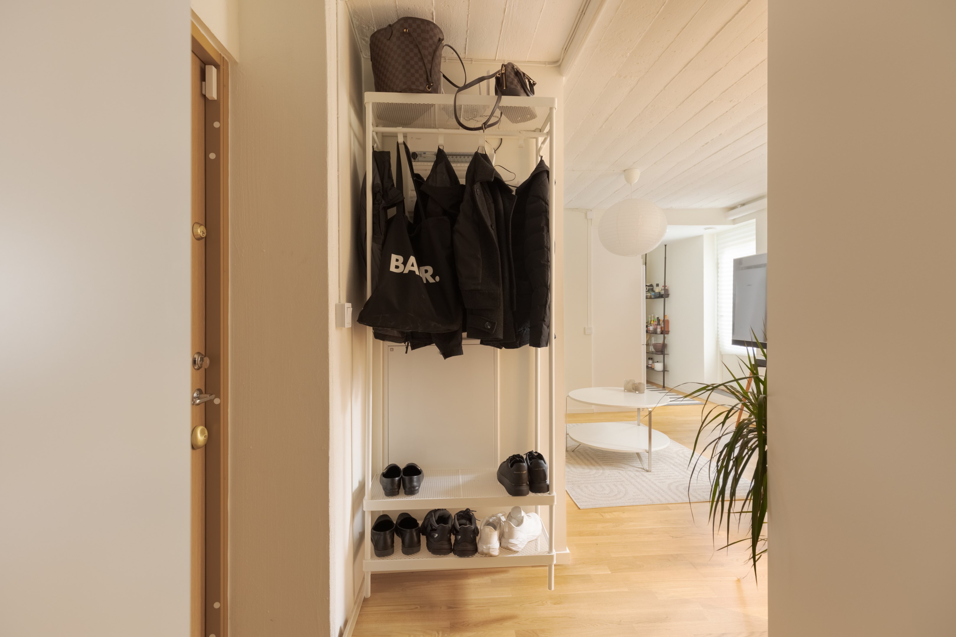 Bostadsbild från Fastlagsvägen 15, Till salu i Midsommarkransen, Stockholm