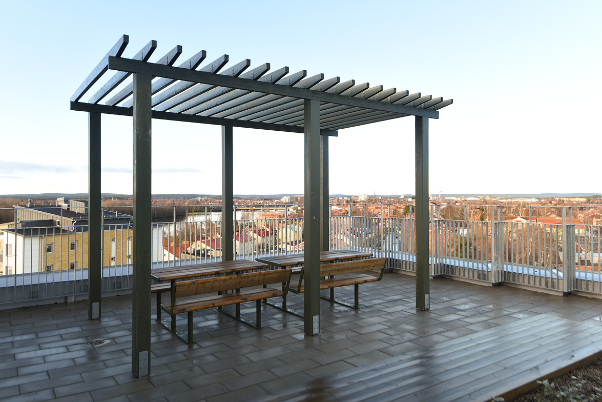 Terass med pergola