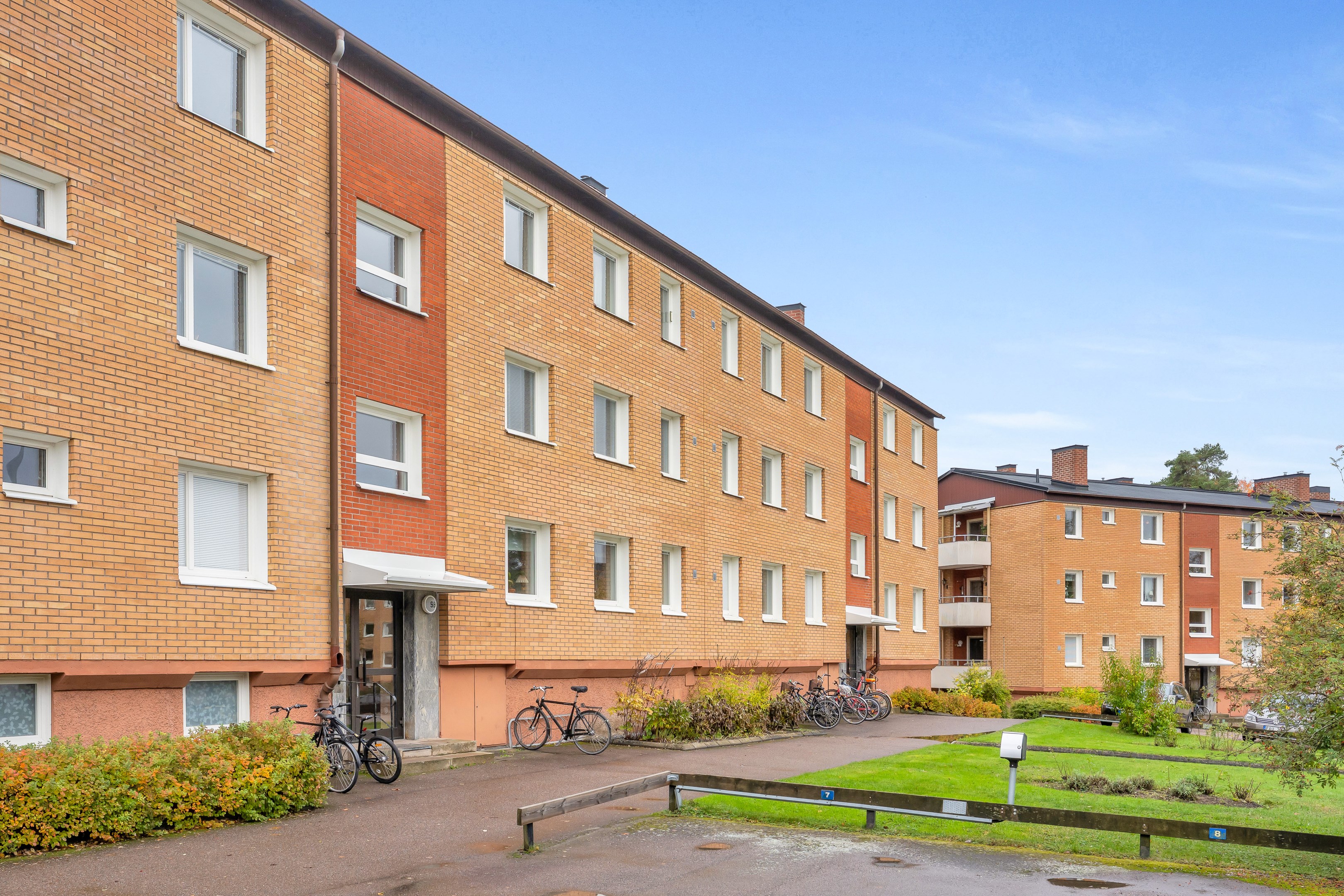 Bostadsbild från Gnejsvägen 9B, Till salu i Eriksberg, Uppsala