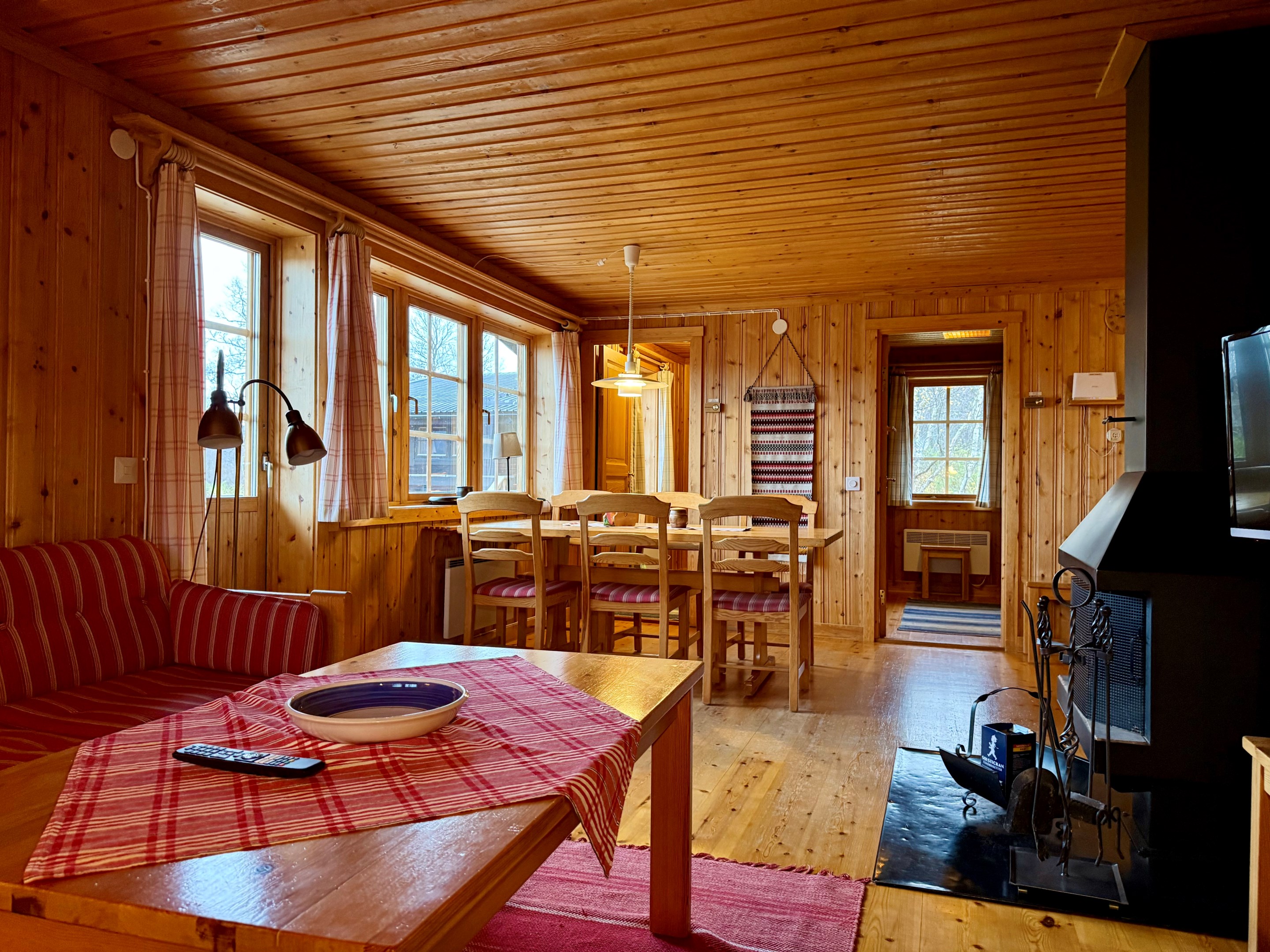 Storstuga mot matplats 01 exempelbild från liknande hustyp Fjällsippa