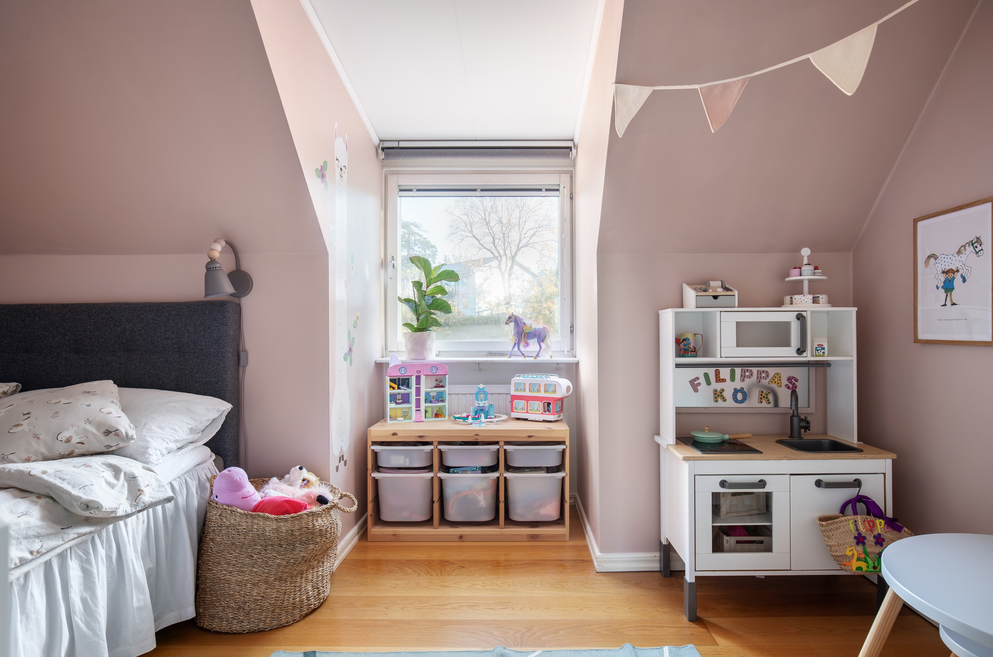 Bostadsbild från Elinshillsvägen 17, Kommande i Lilla Björknäs, Nacka